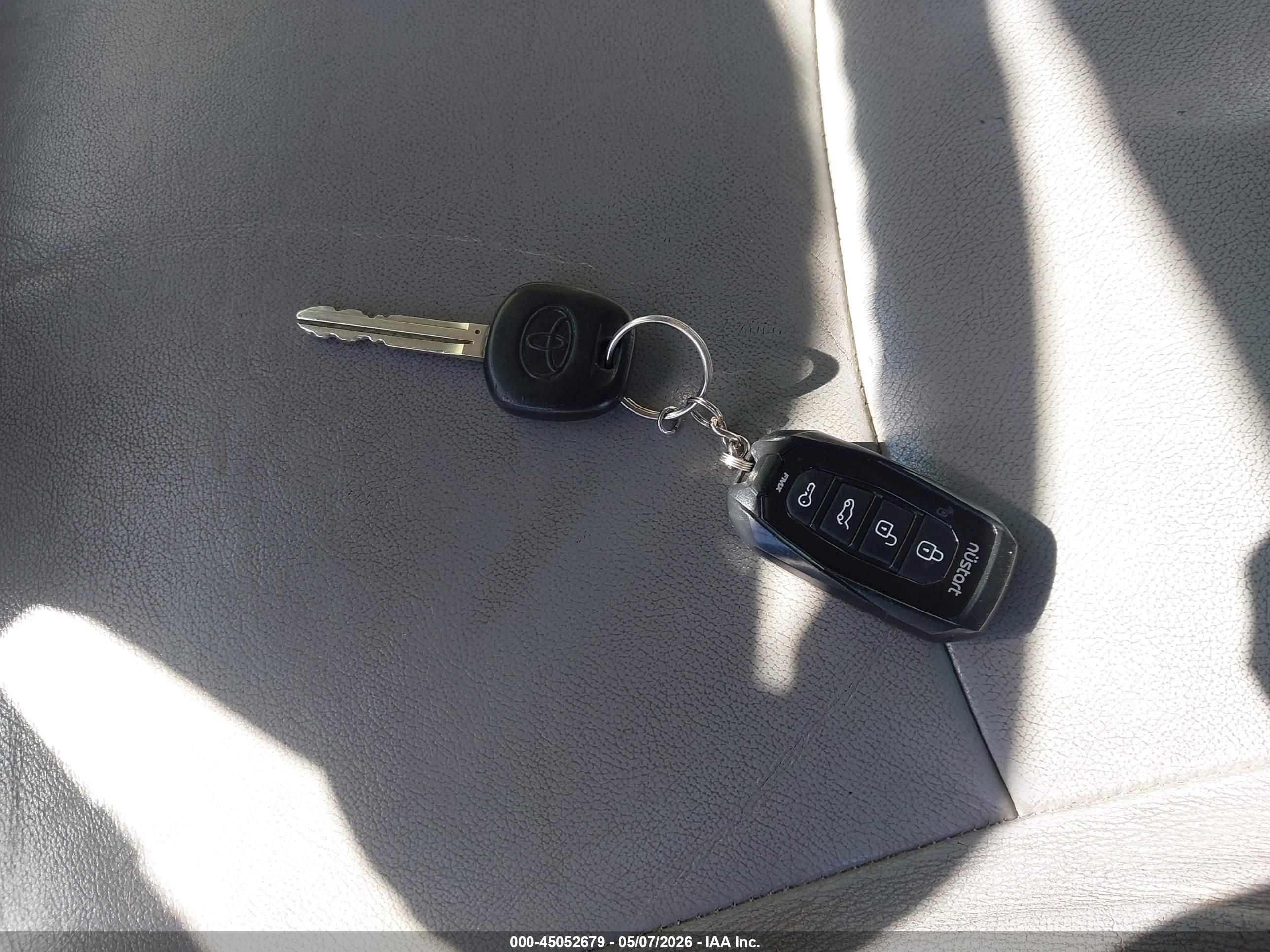 TOYOTA HIGHLANDER image 11