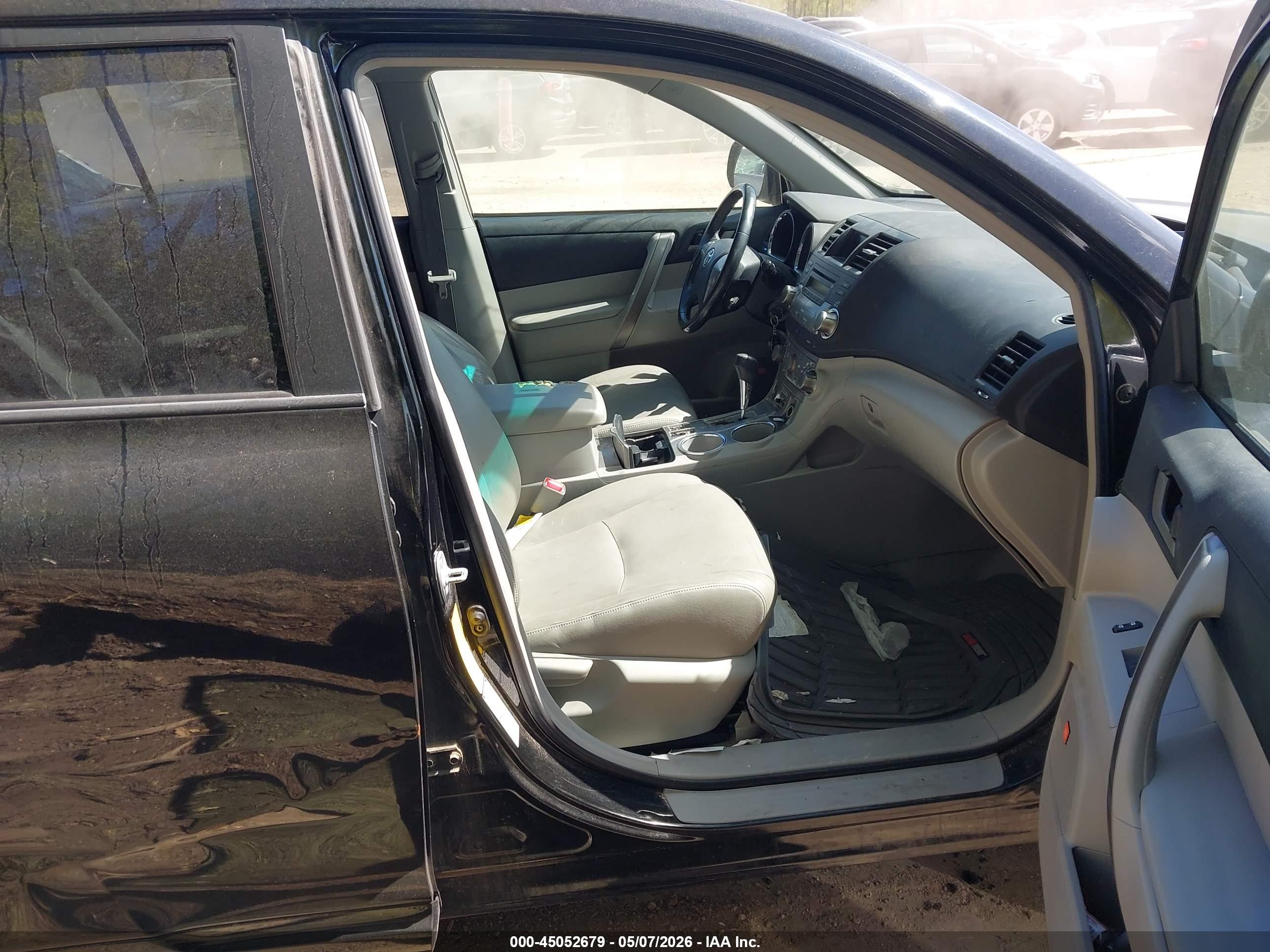 TOYOTA HIGHLANDER image 5