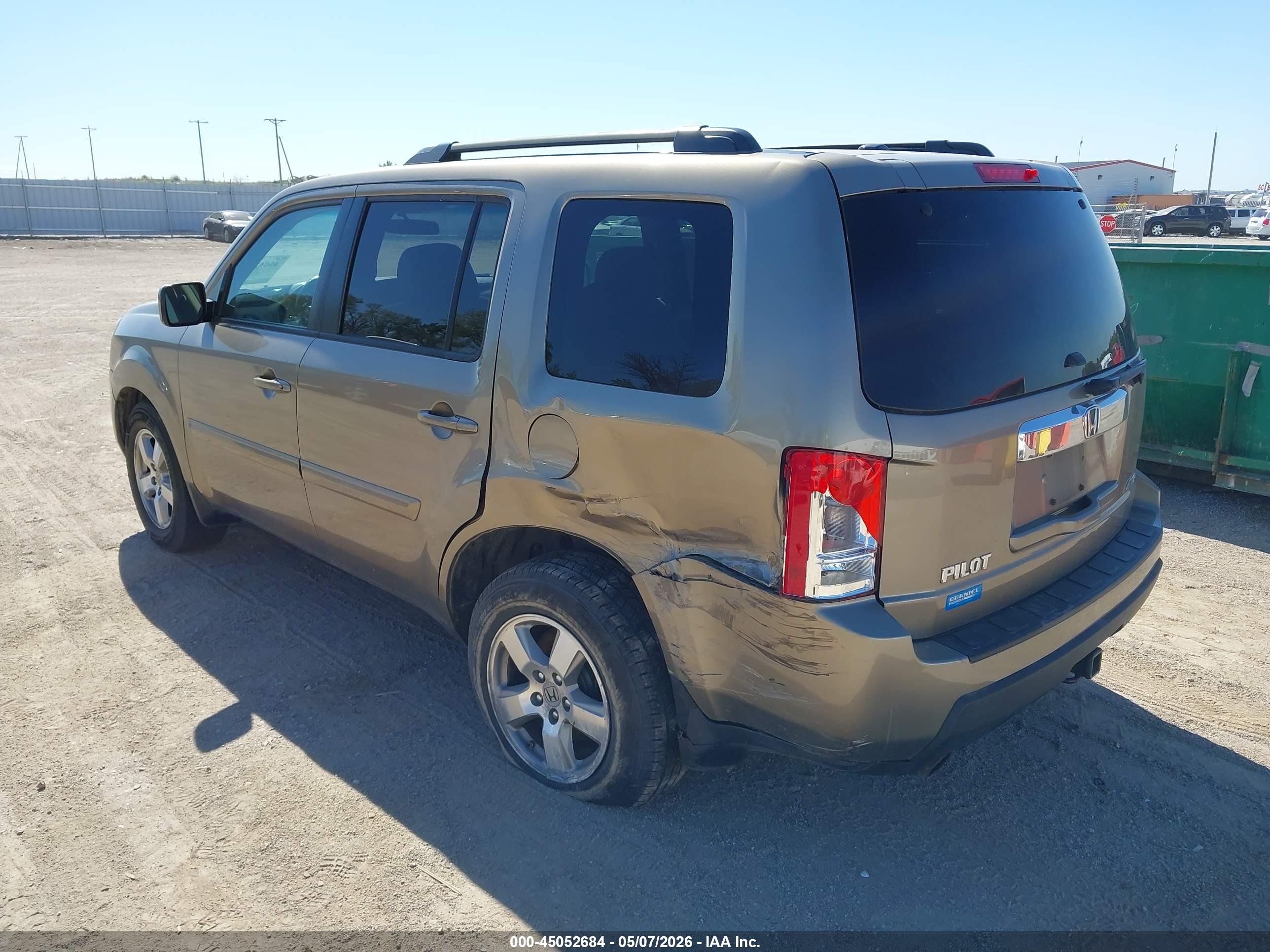 HONDA PILOT image 3