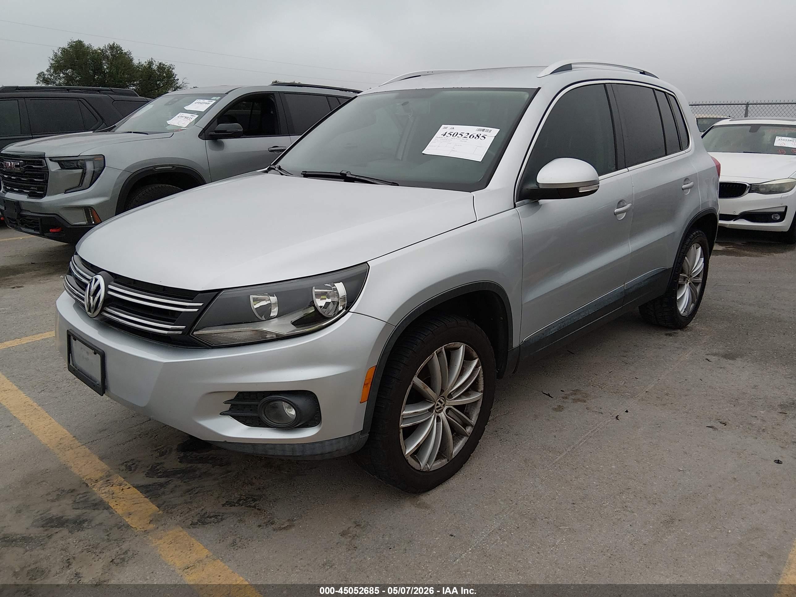 VOLKSWAGEN TIGUAN image 2