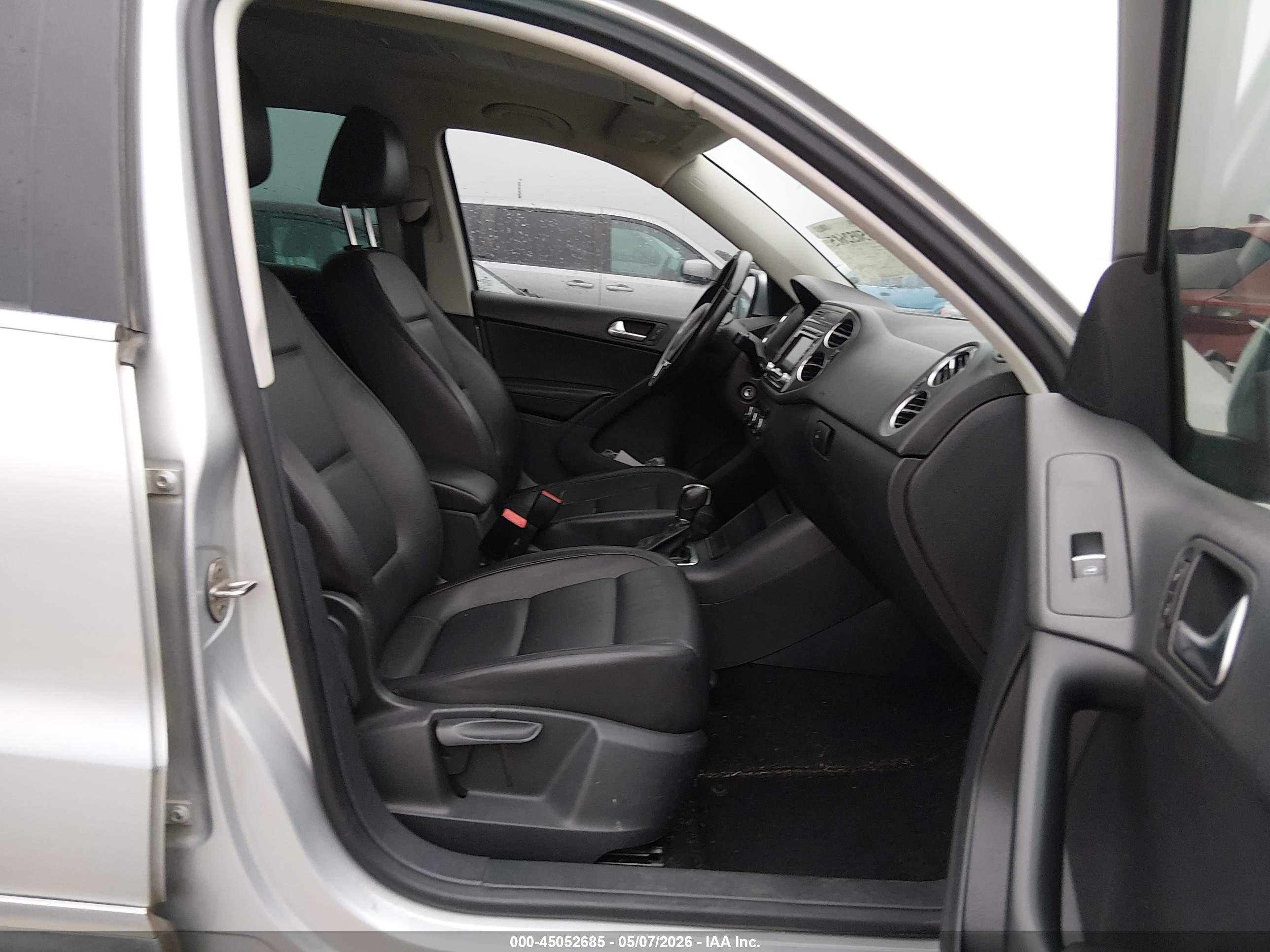 VOLKSWAGEN TIGUAN image 5