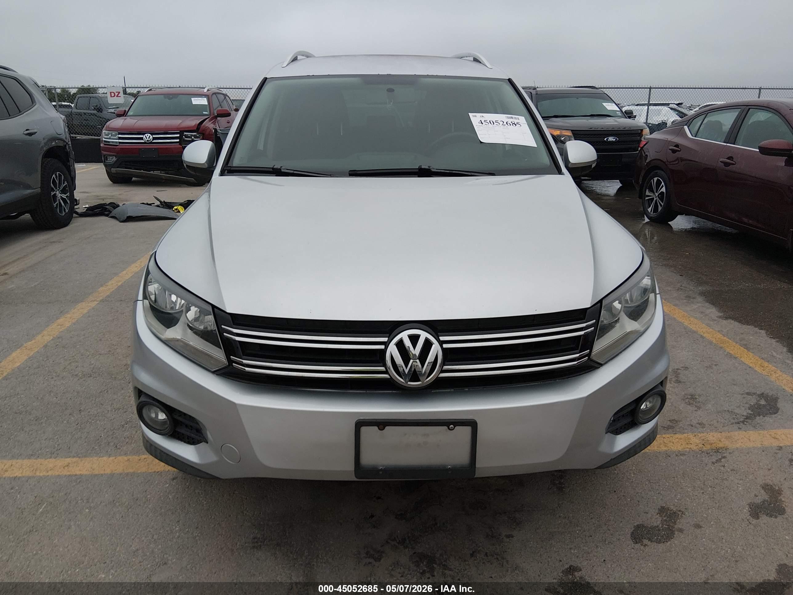 VOLKSWAGEN TIGUAN image 6