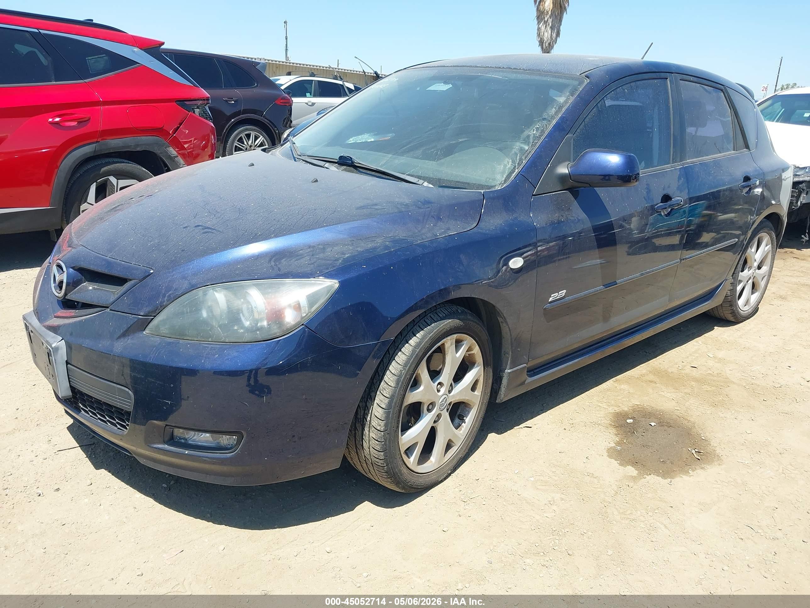 MAZDA MAZDA3 image 2