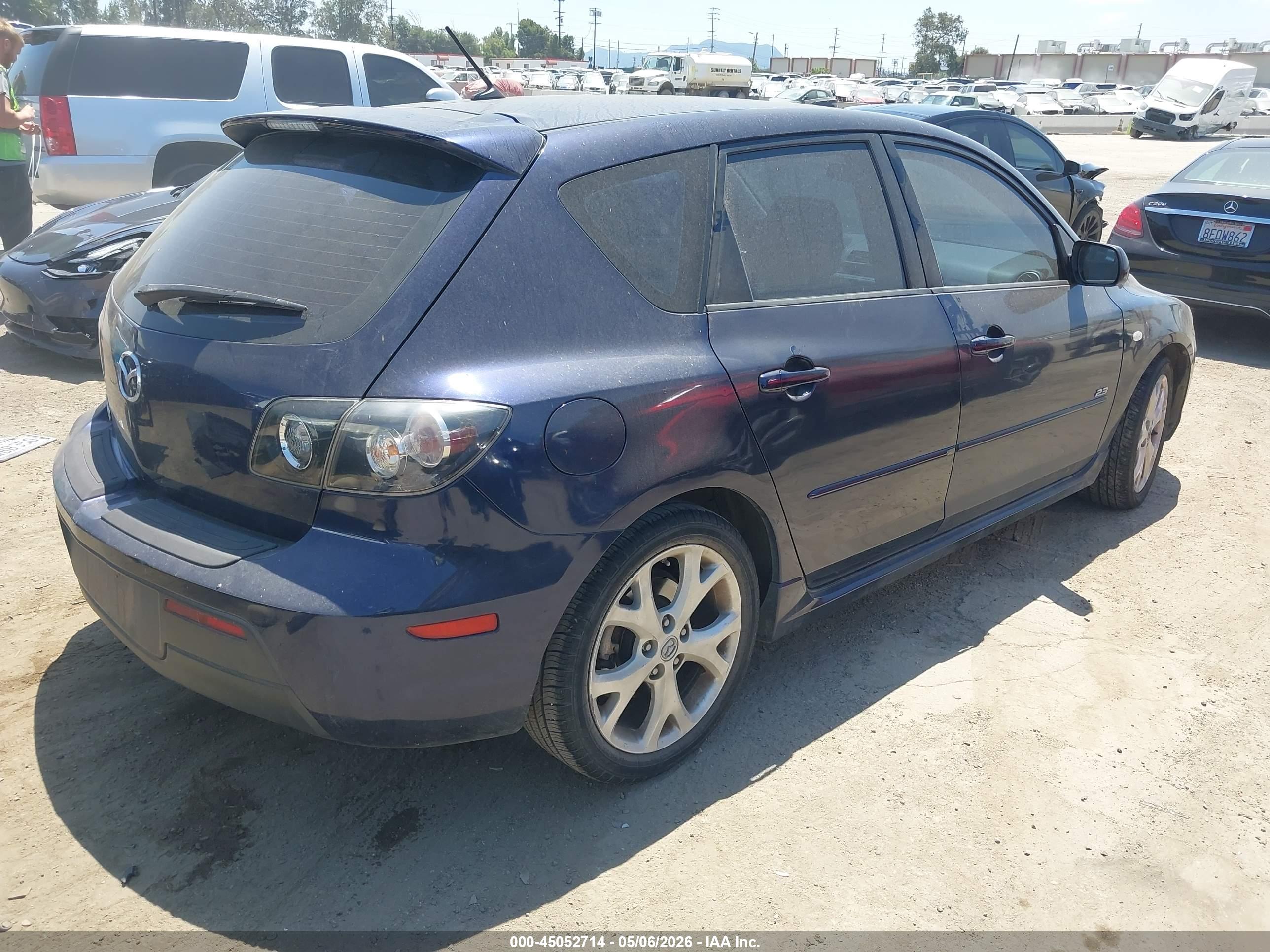 MAZDA MAZDA3 image 4