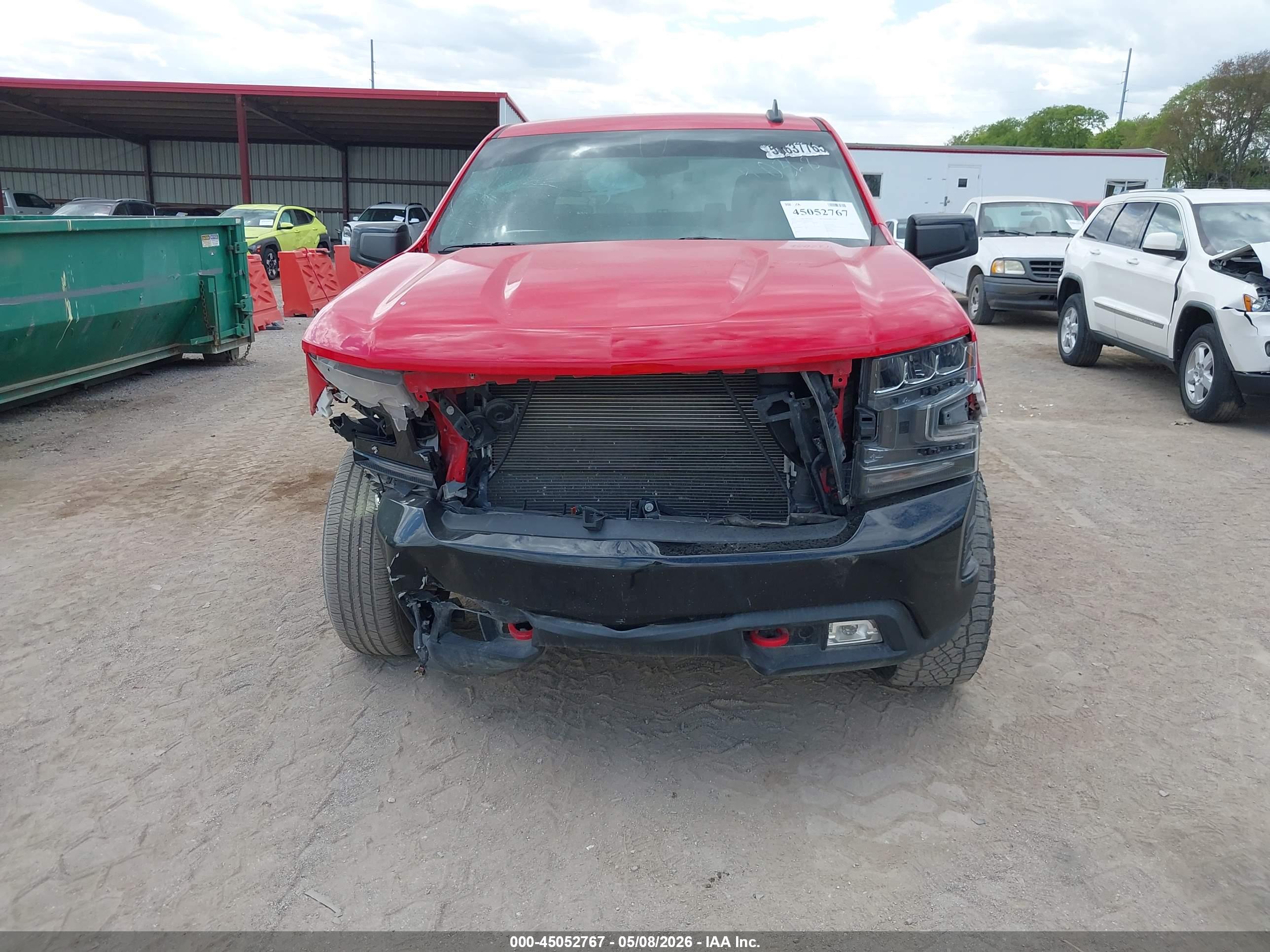 CHEVROLET SILVERADO image 6