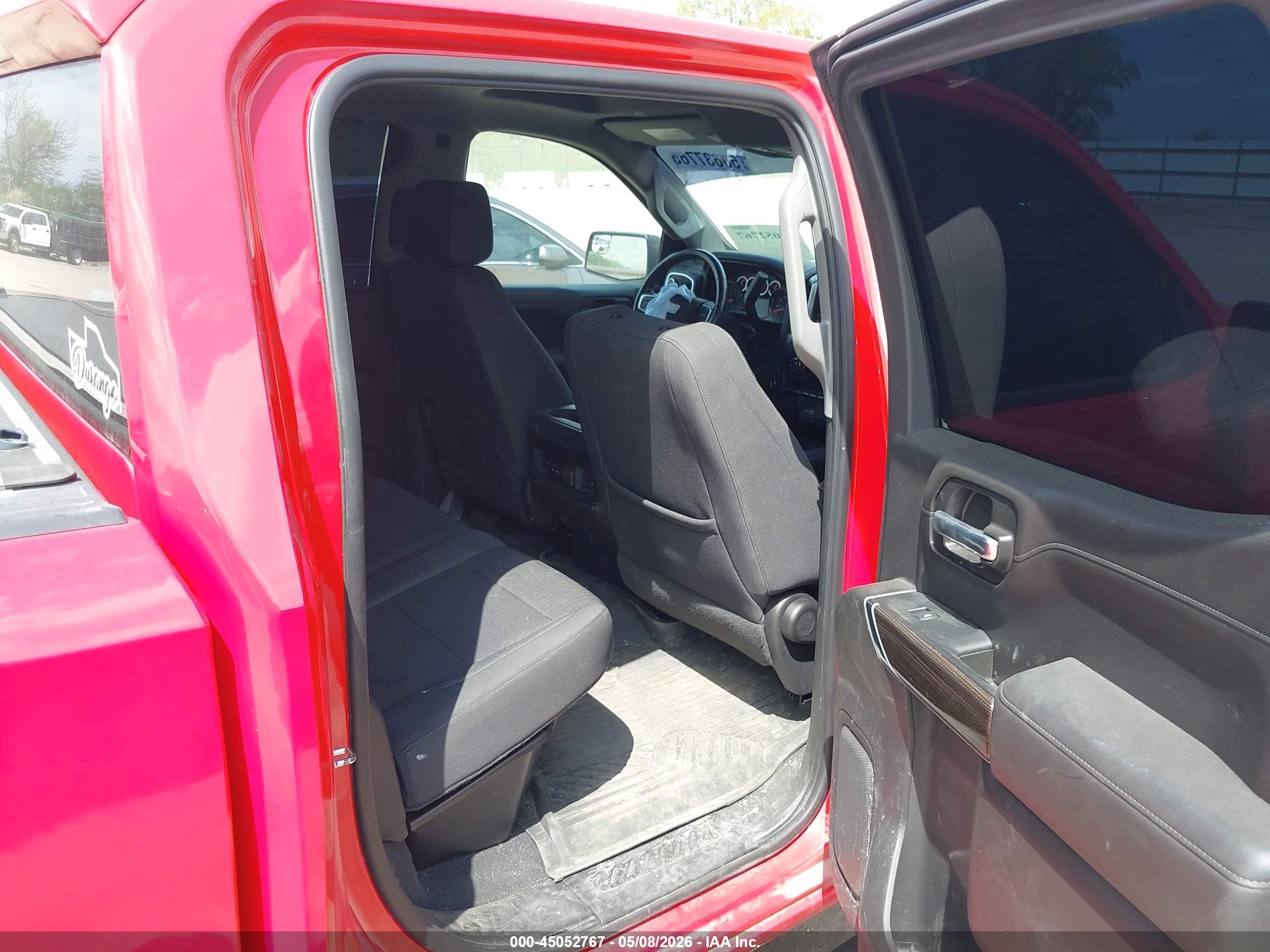 CHEVROLET SILVERADO image 8