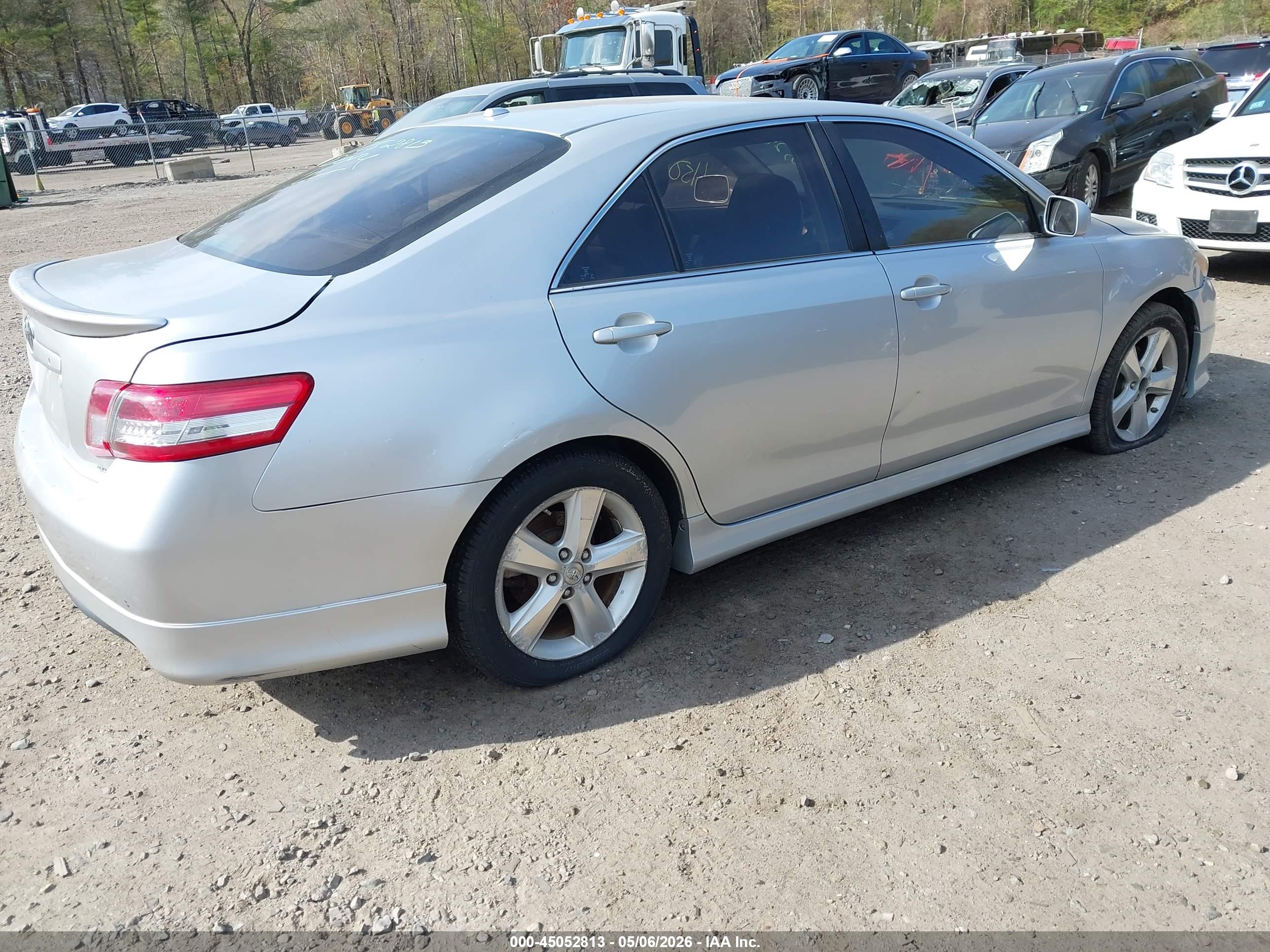 TOYOTA CAMRY image 4