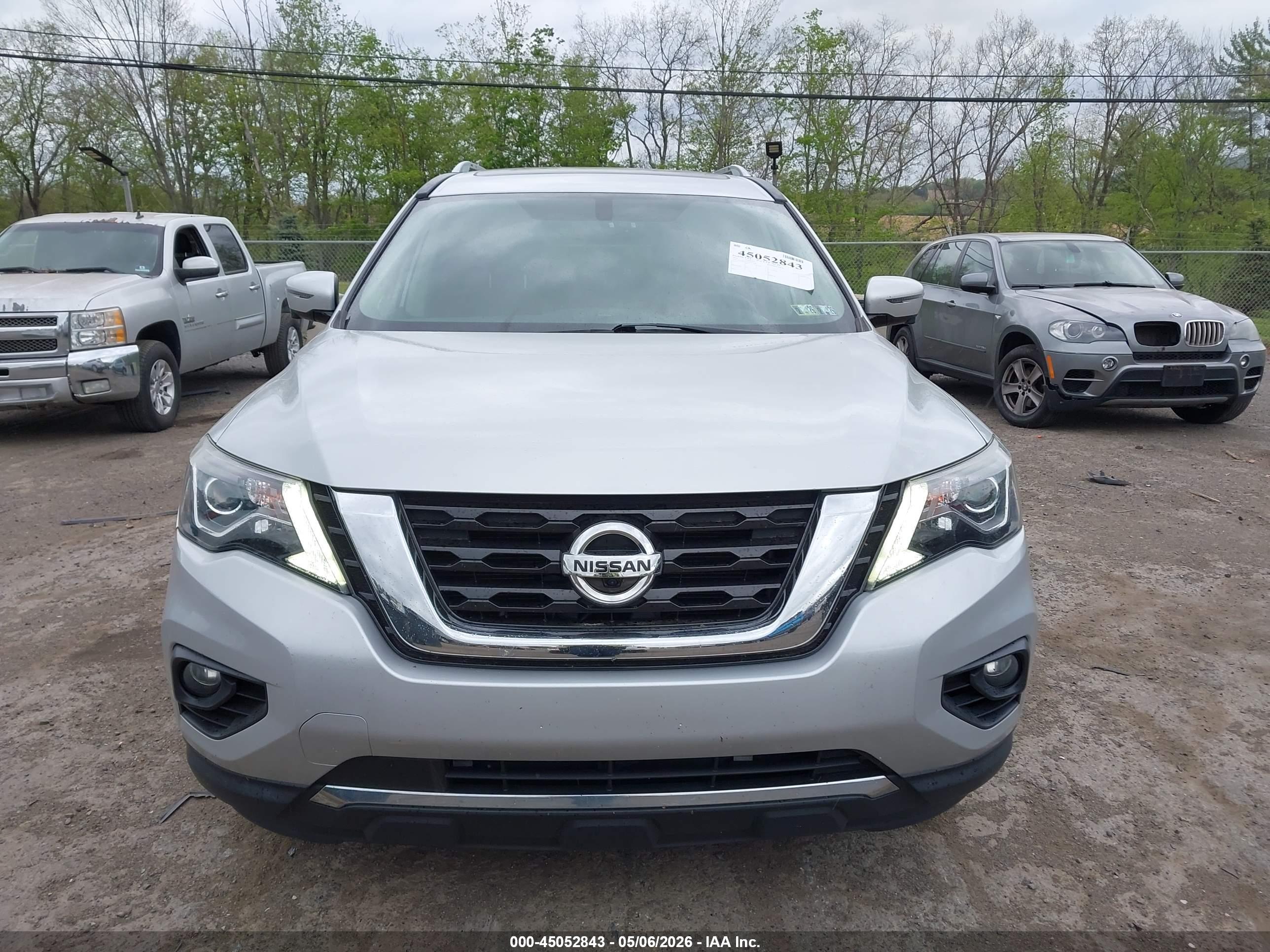 NISSAN PATHFINDER image 6