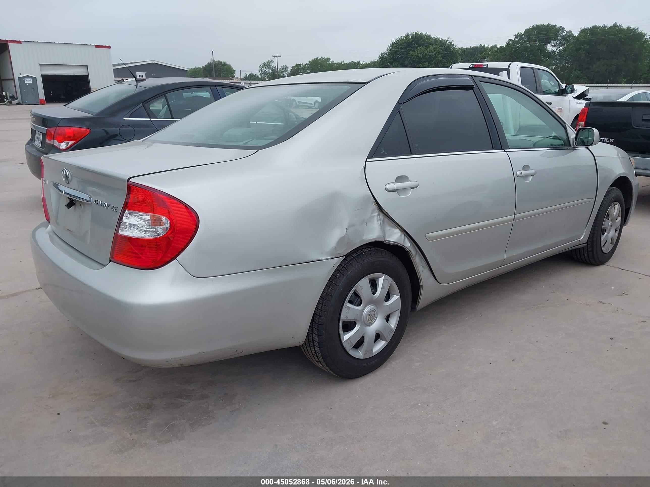 TOYOTA CAMRY image 4