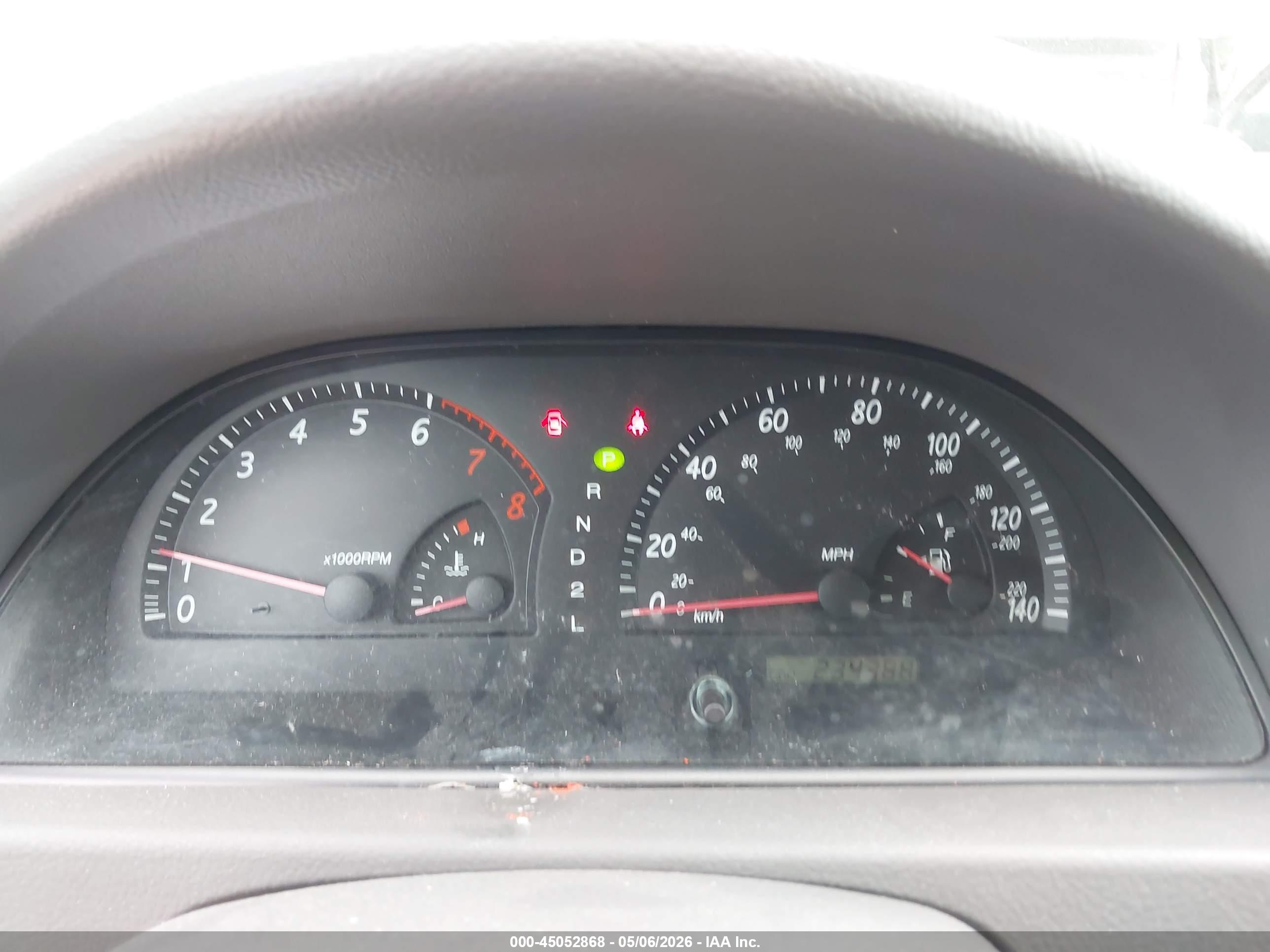 TOYOTA CAMRY image 7