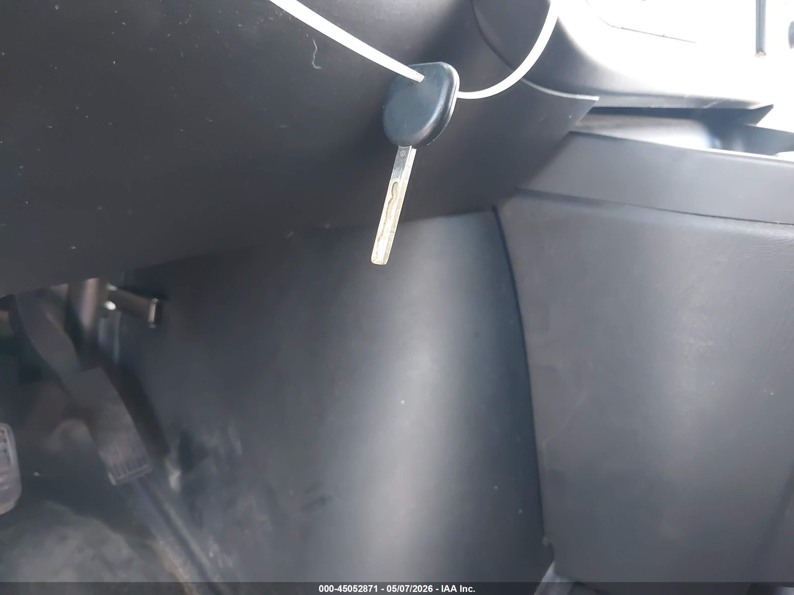 CHEVROLET EXPRESS image 11