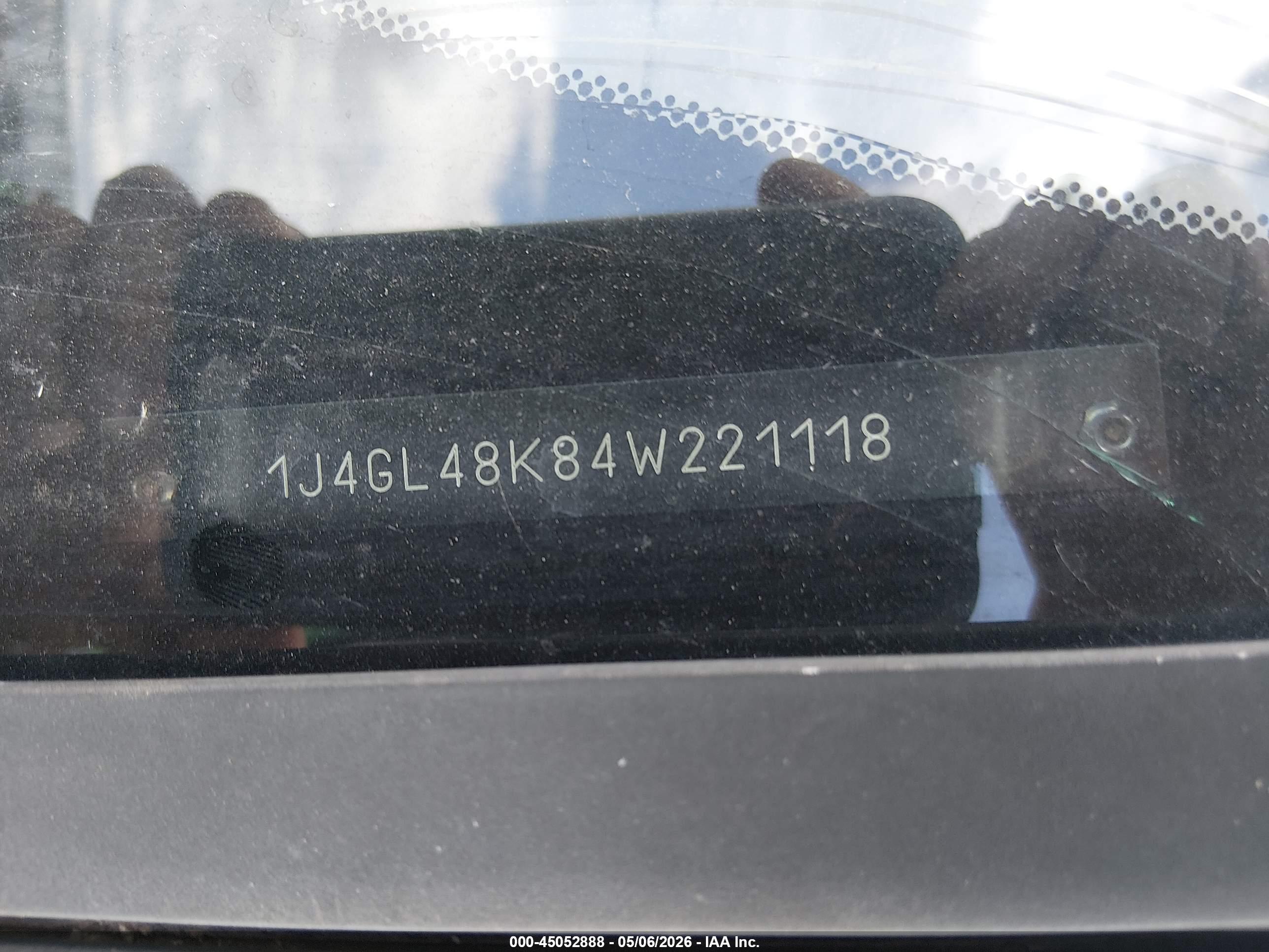 JEEP LIBERTY image 9