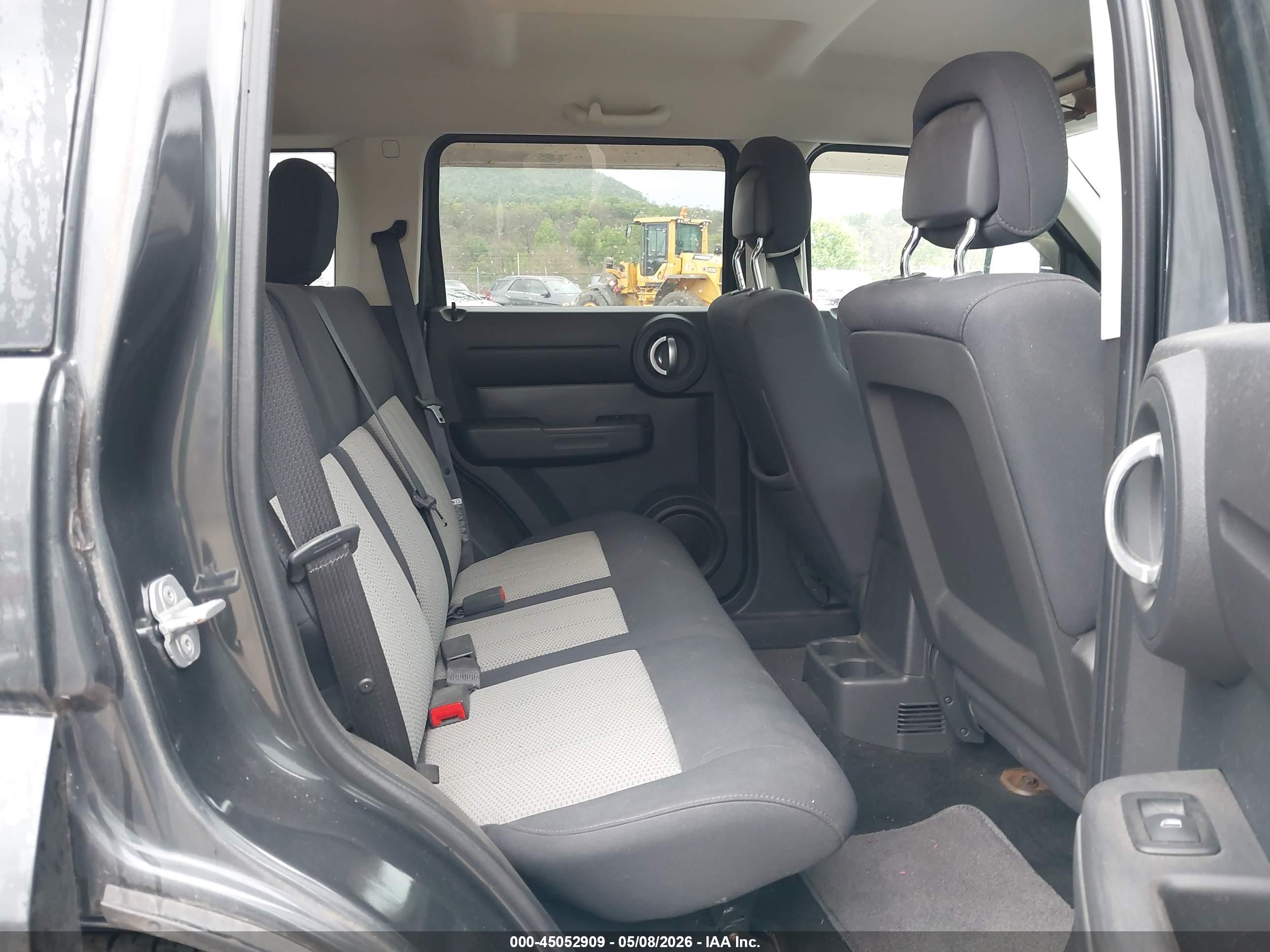 DODGE NITRO image 8