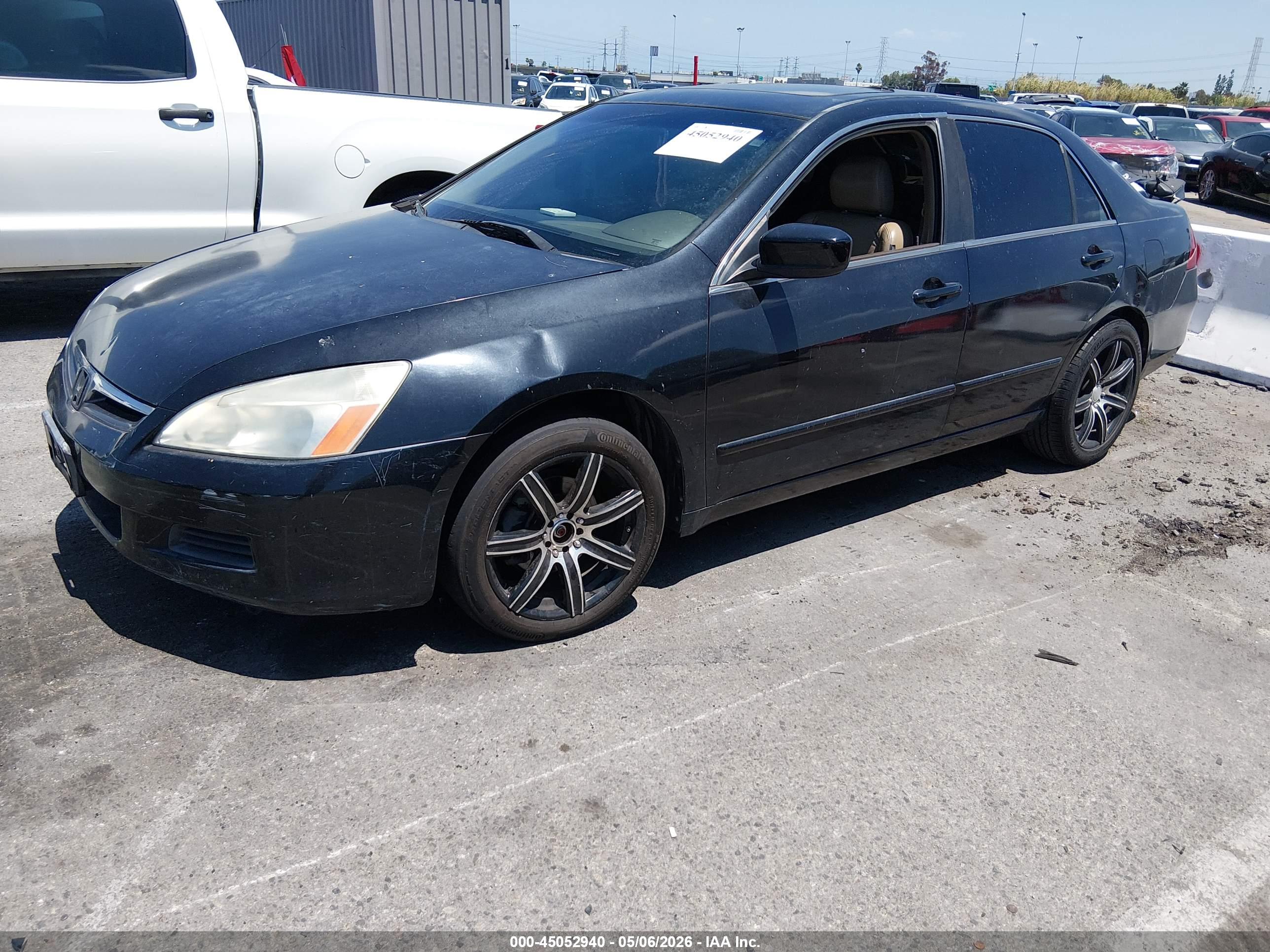 HONDA ACCORD image 2