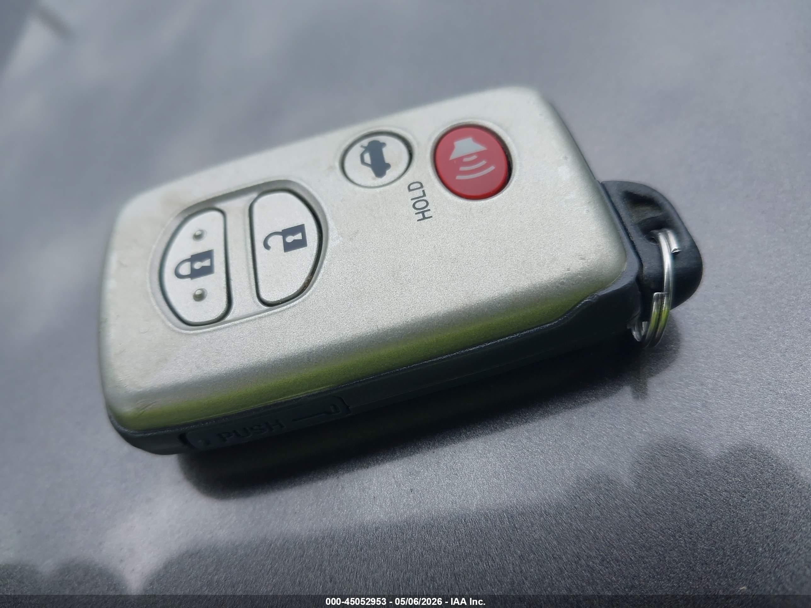 TOYOTA CAMRY image 11