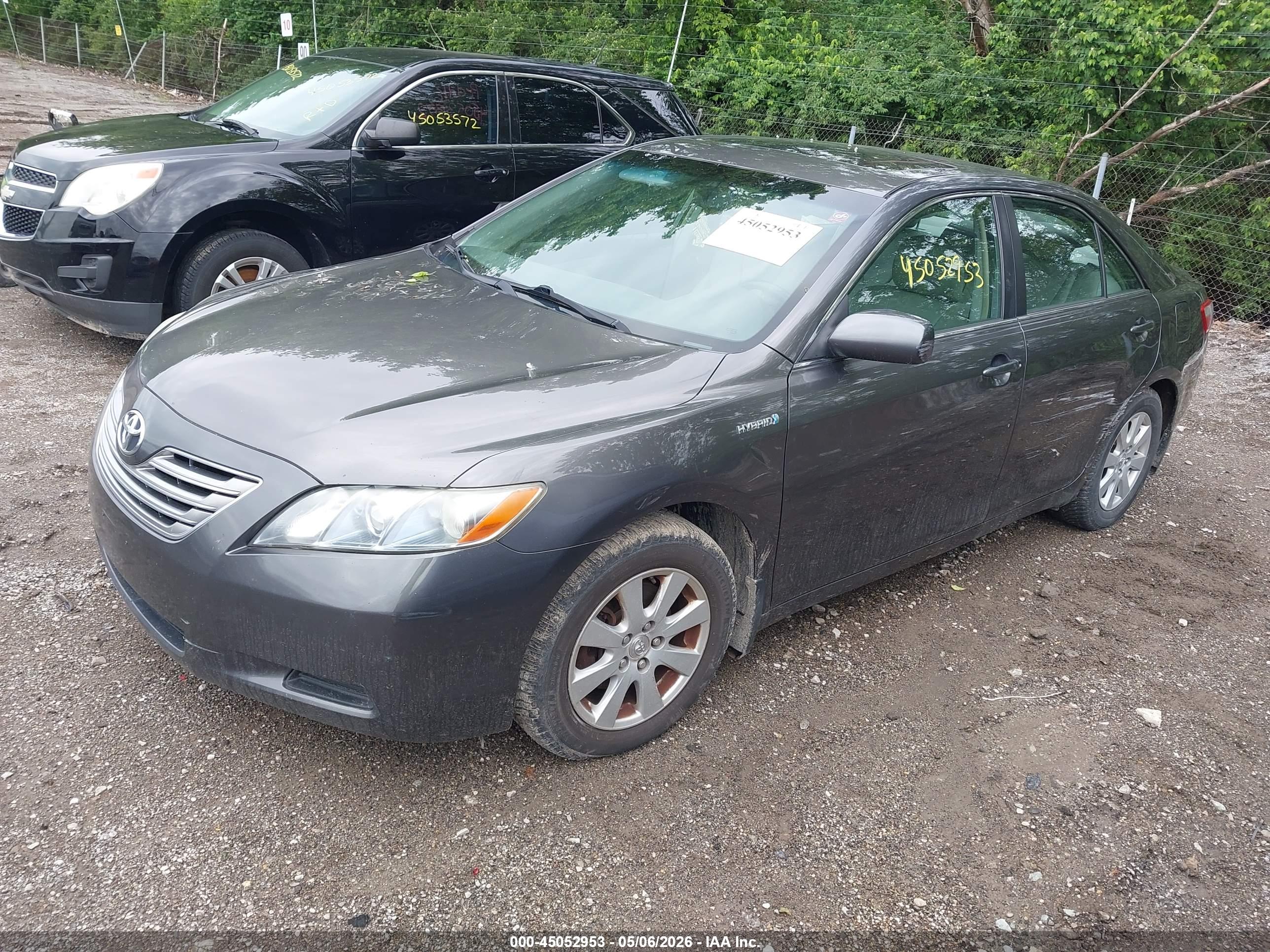 TOYOTA CAMRY image 2