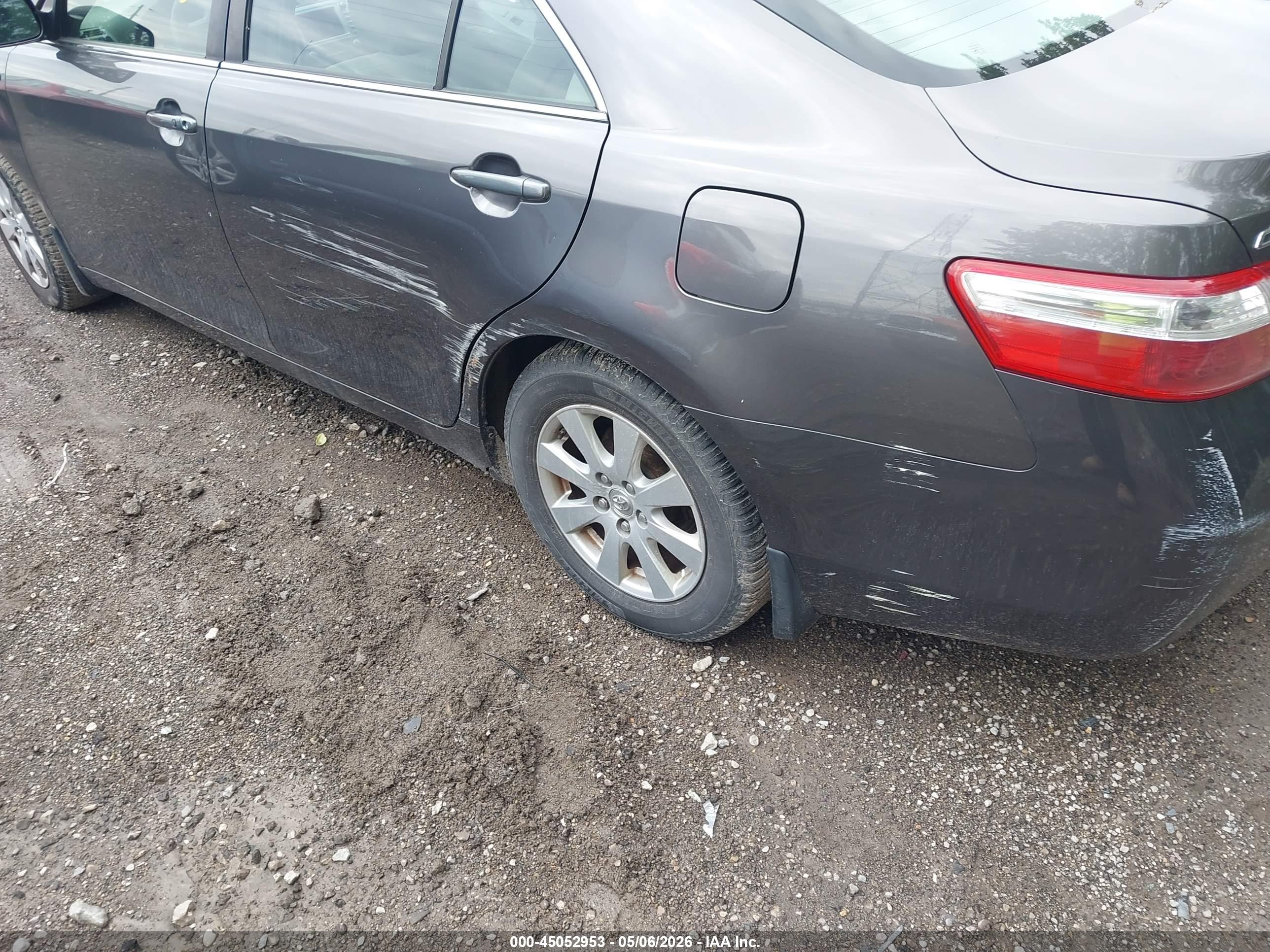 TOYOTA CAMRY image 6