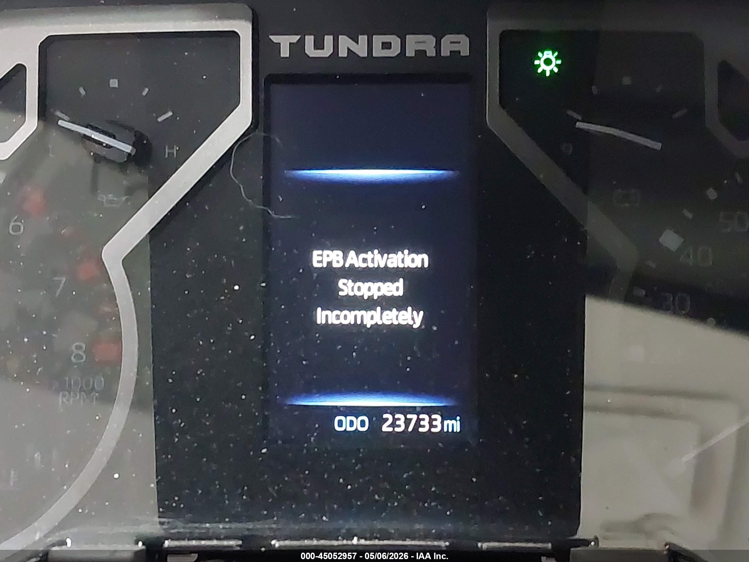 TOYOTA TUNDRA image 7
