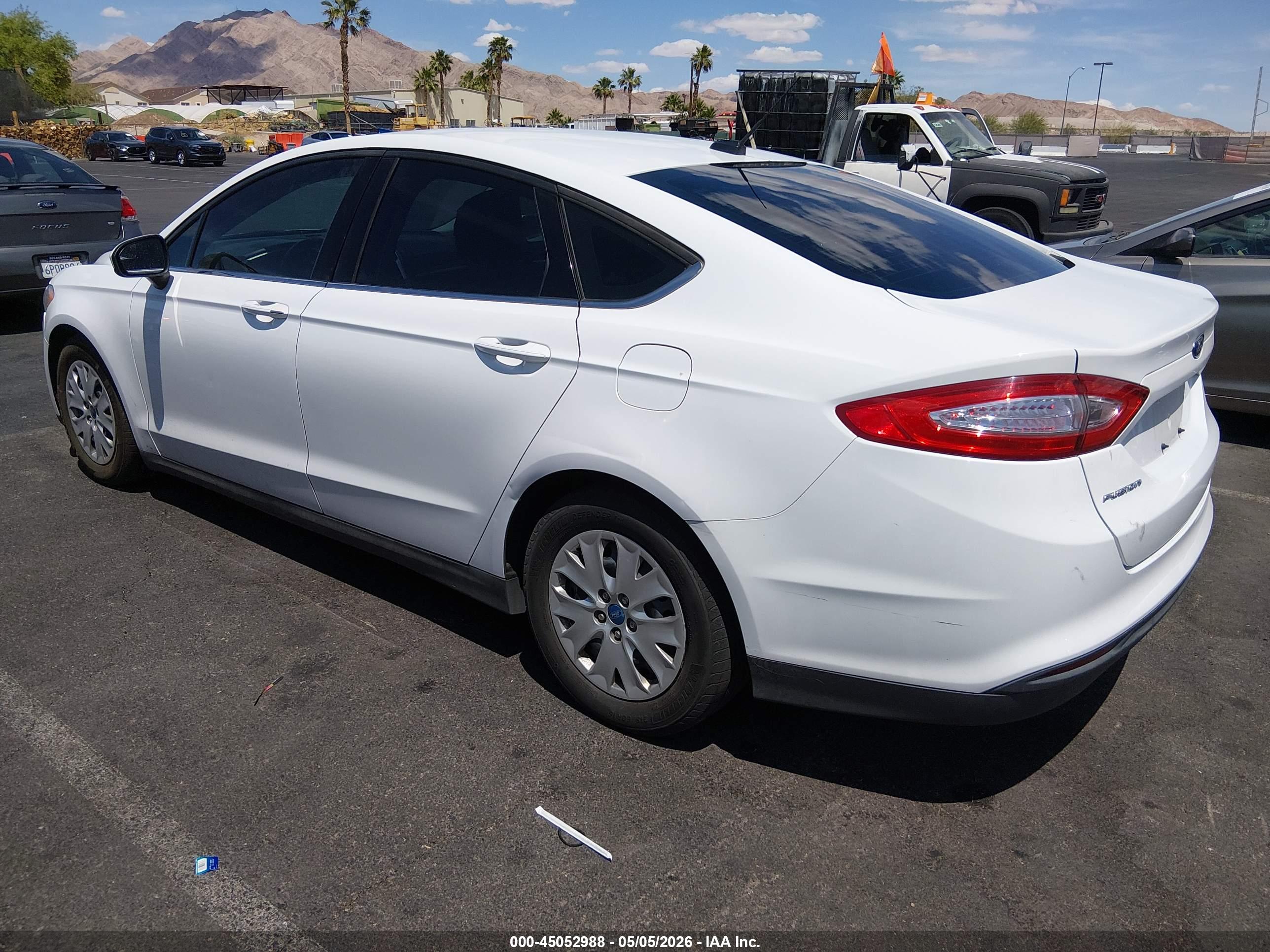 FORD FUSION image 3