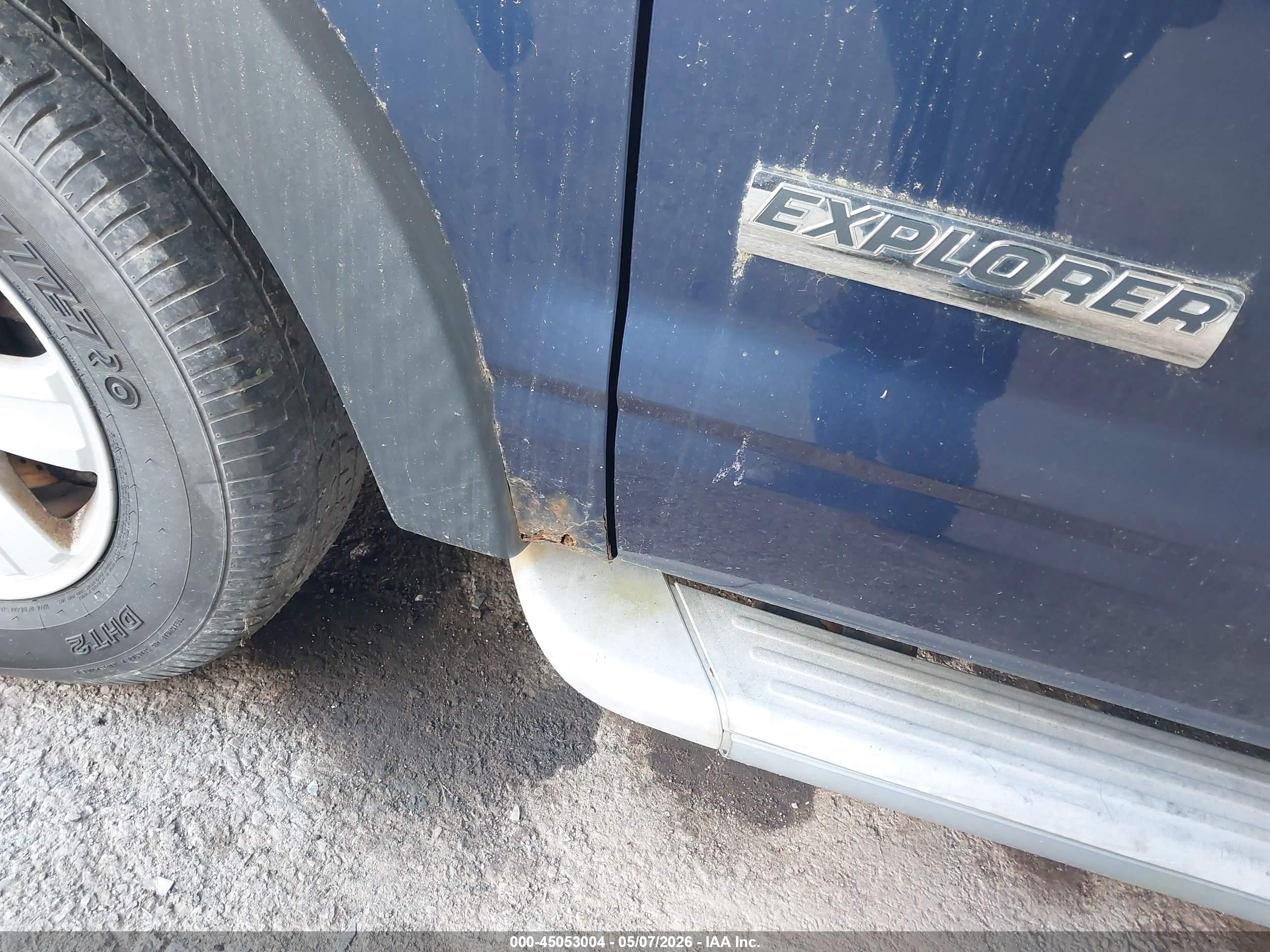 FORD EXPLORER image 6
