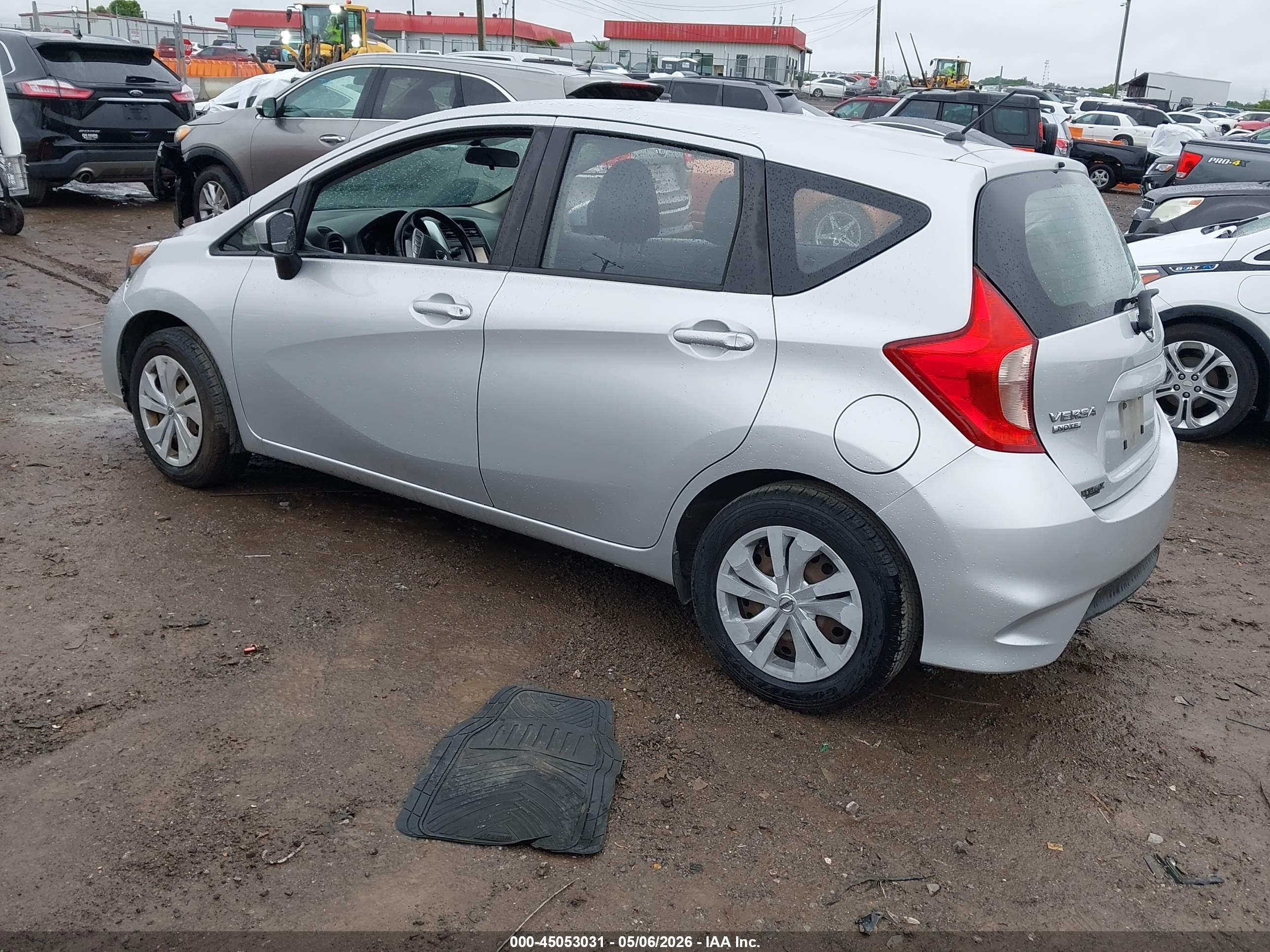 NISSAN VERSA image 3