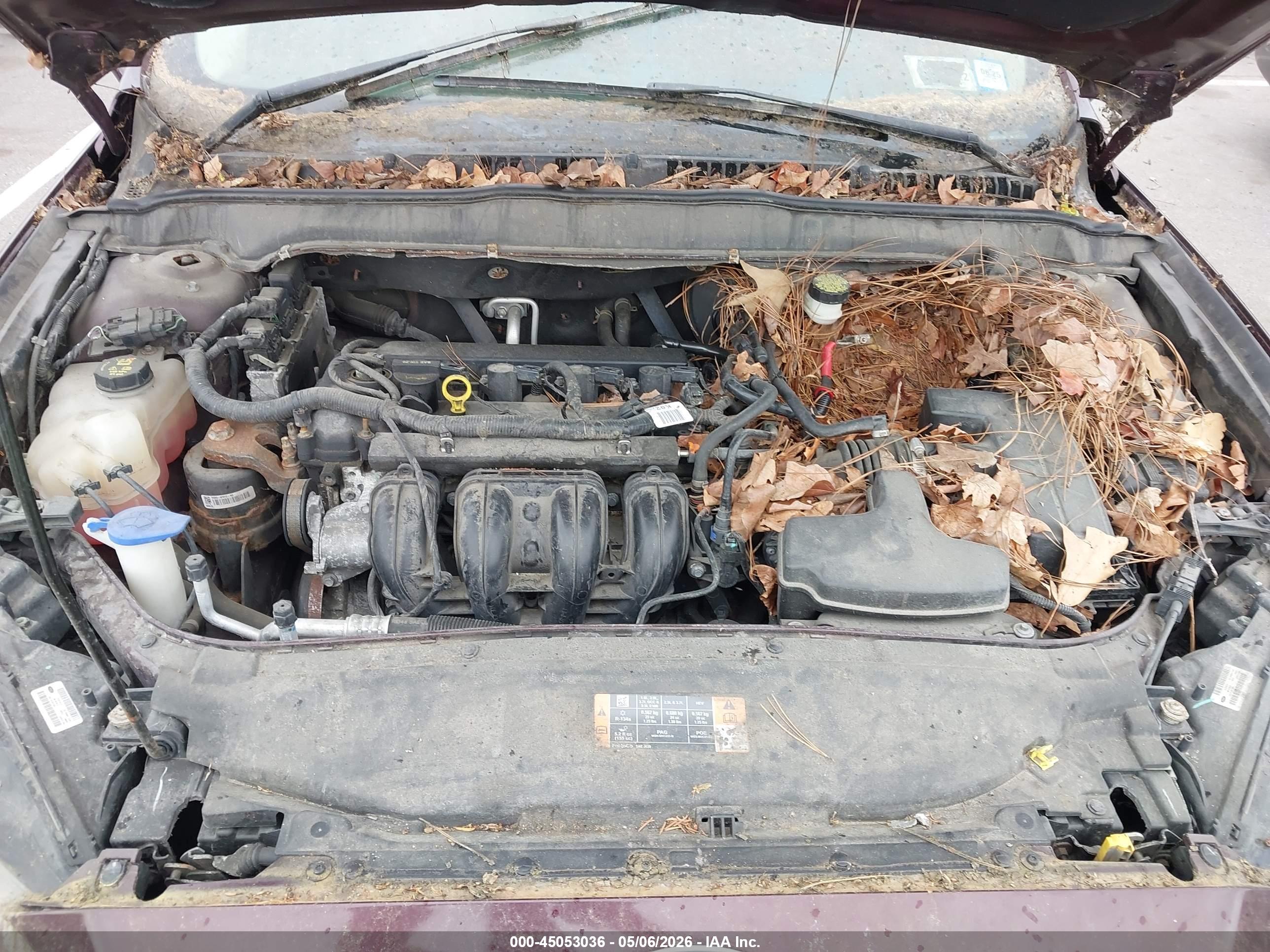 FORD FUSION image 10