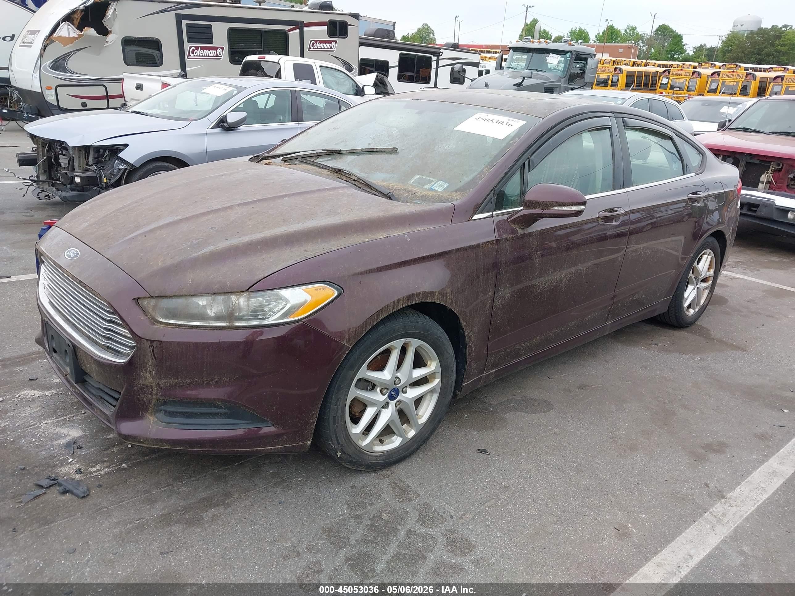 FORD FUSION image 2