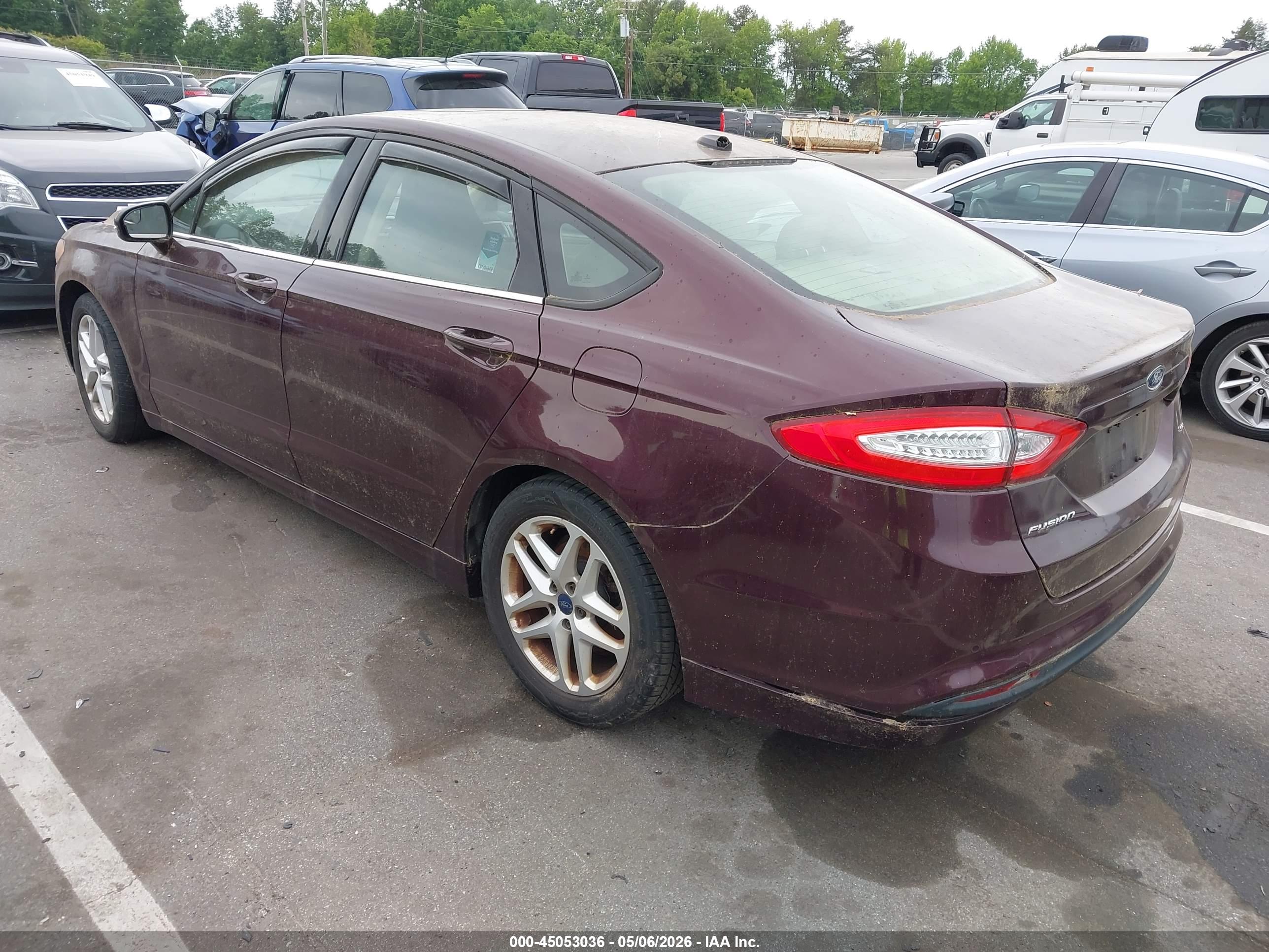 FORD FUSION image 3