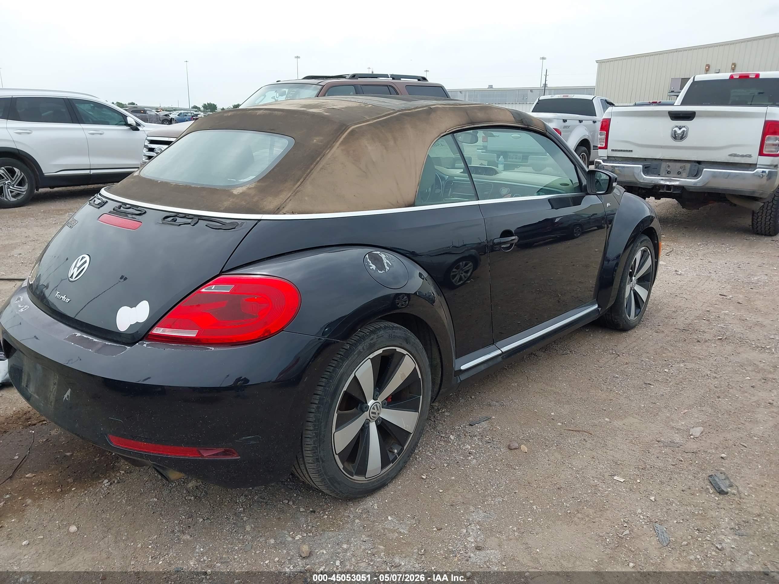 VOLKSWAGEN BEETLE image 4