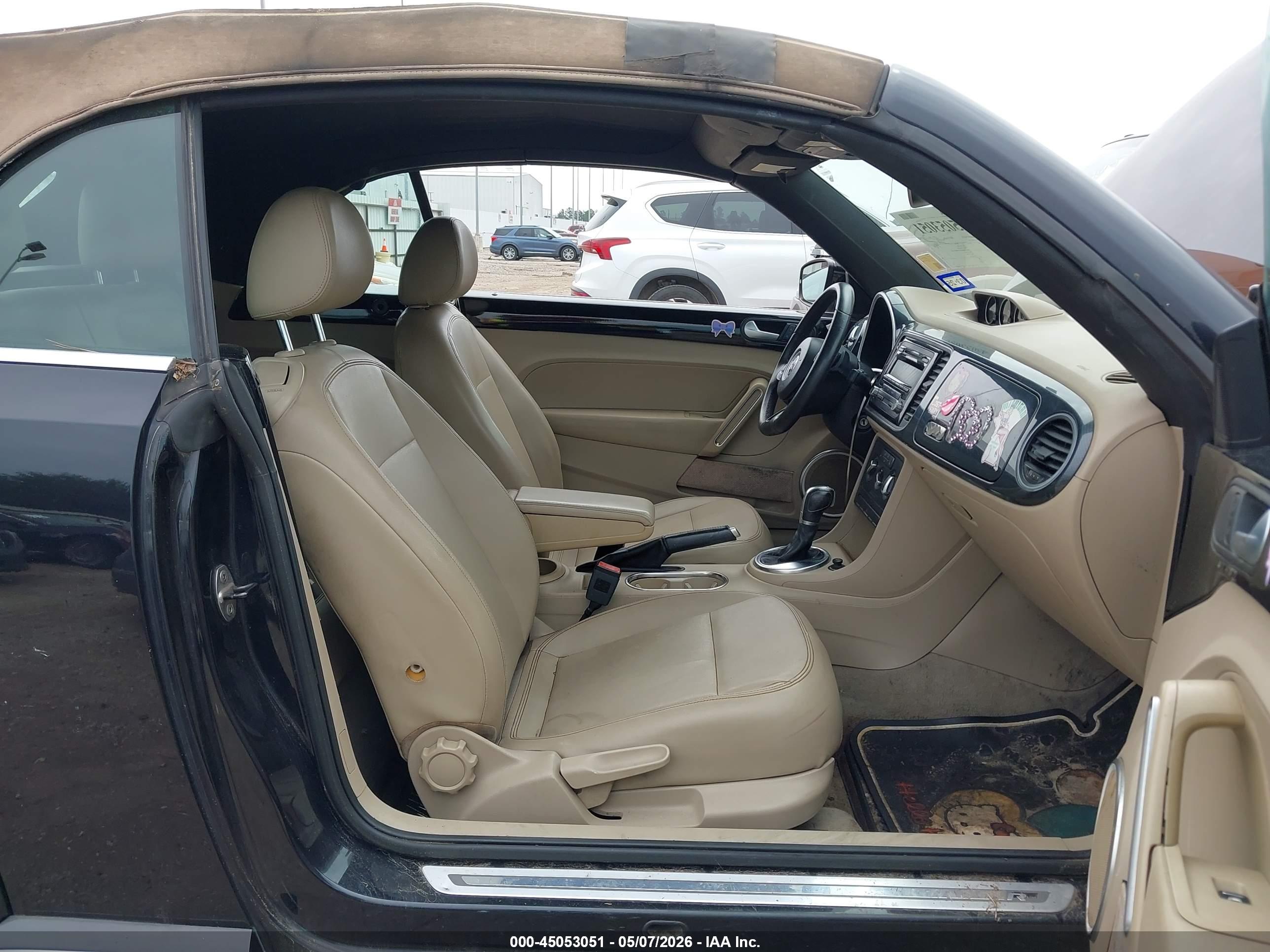 VOLKSWAGEN BEETLE image 5