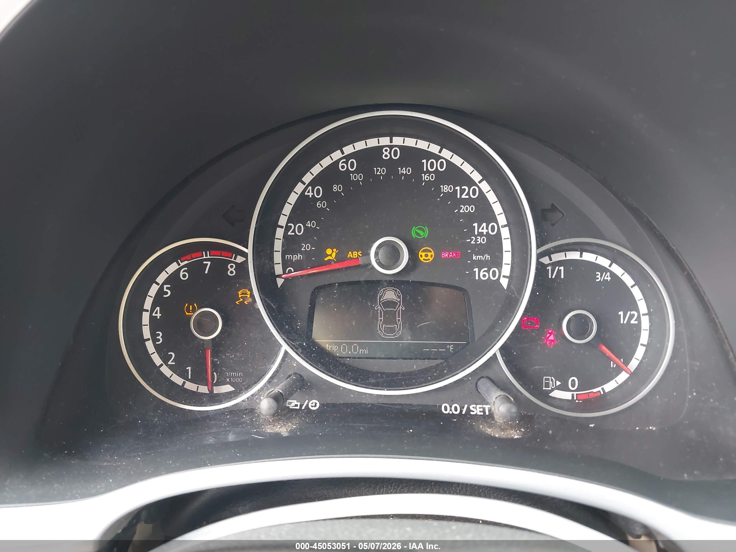 VOLKSWAGEN BEETLE image 7