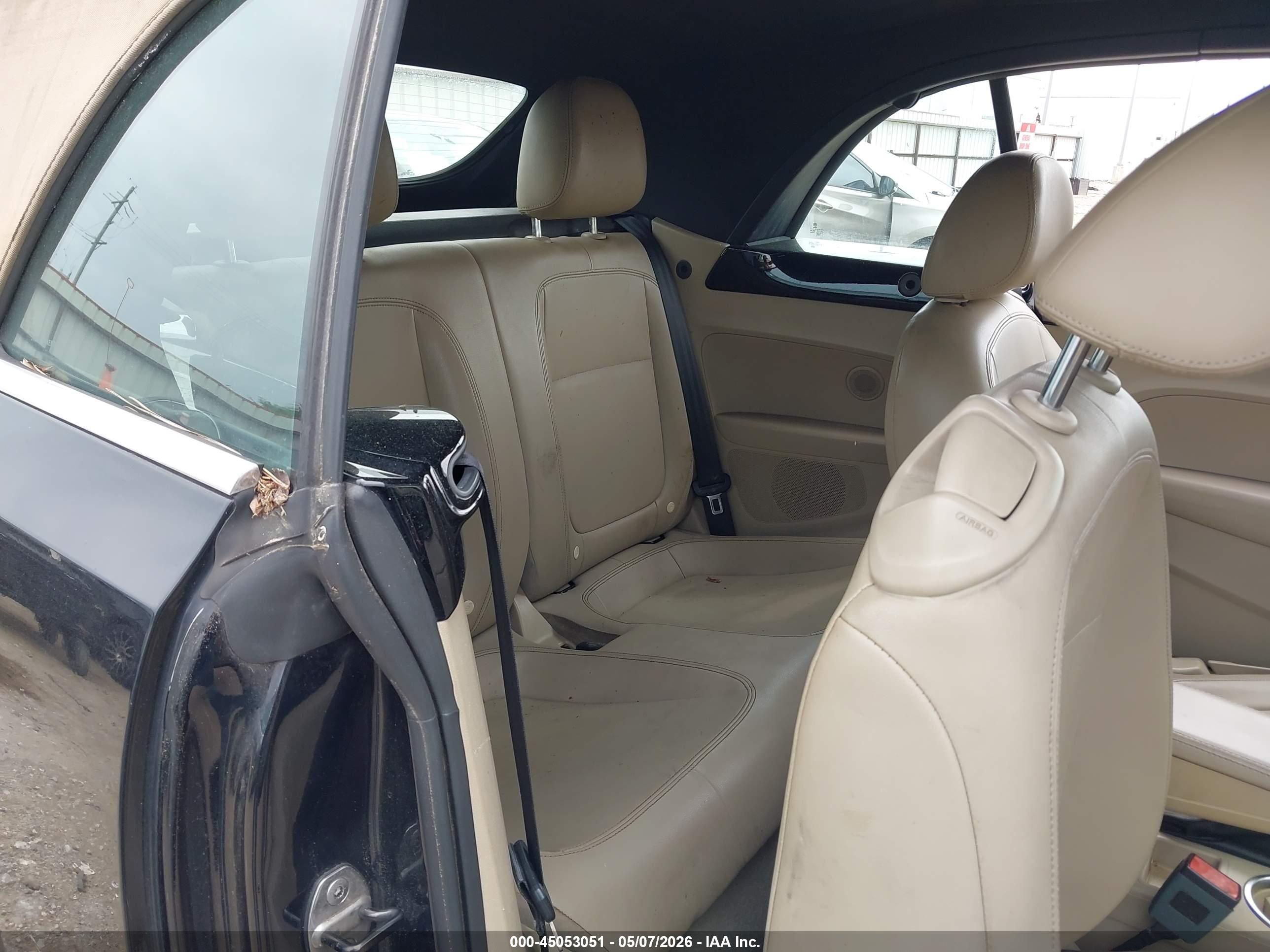 VOLKSWAGEN BEETLE image 8