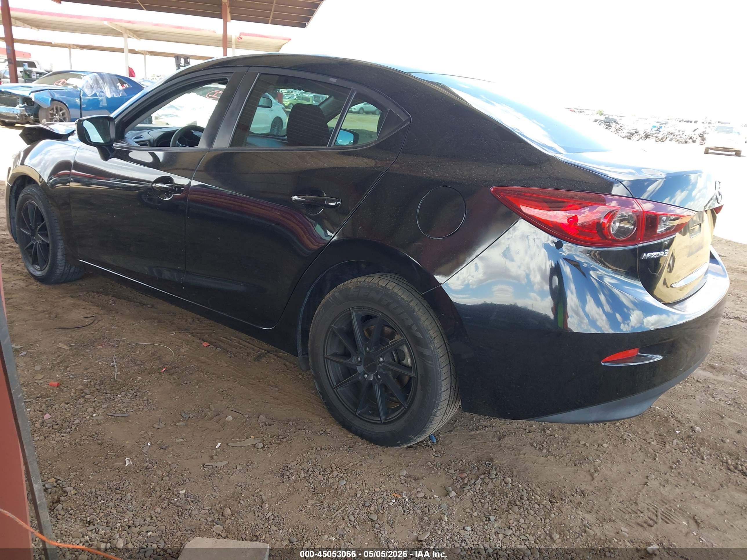 MAZDA MAZDA3 image 3