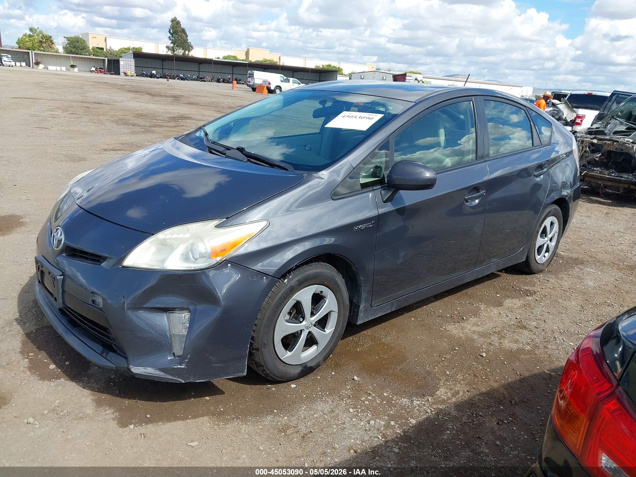 TOYOTA PRIUS image 2