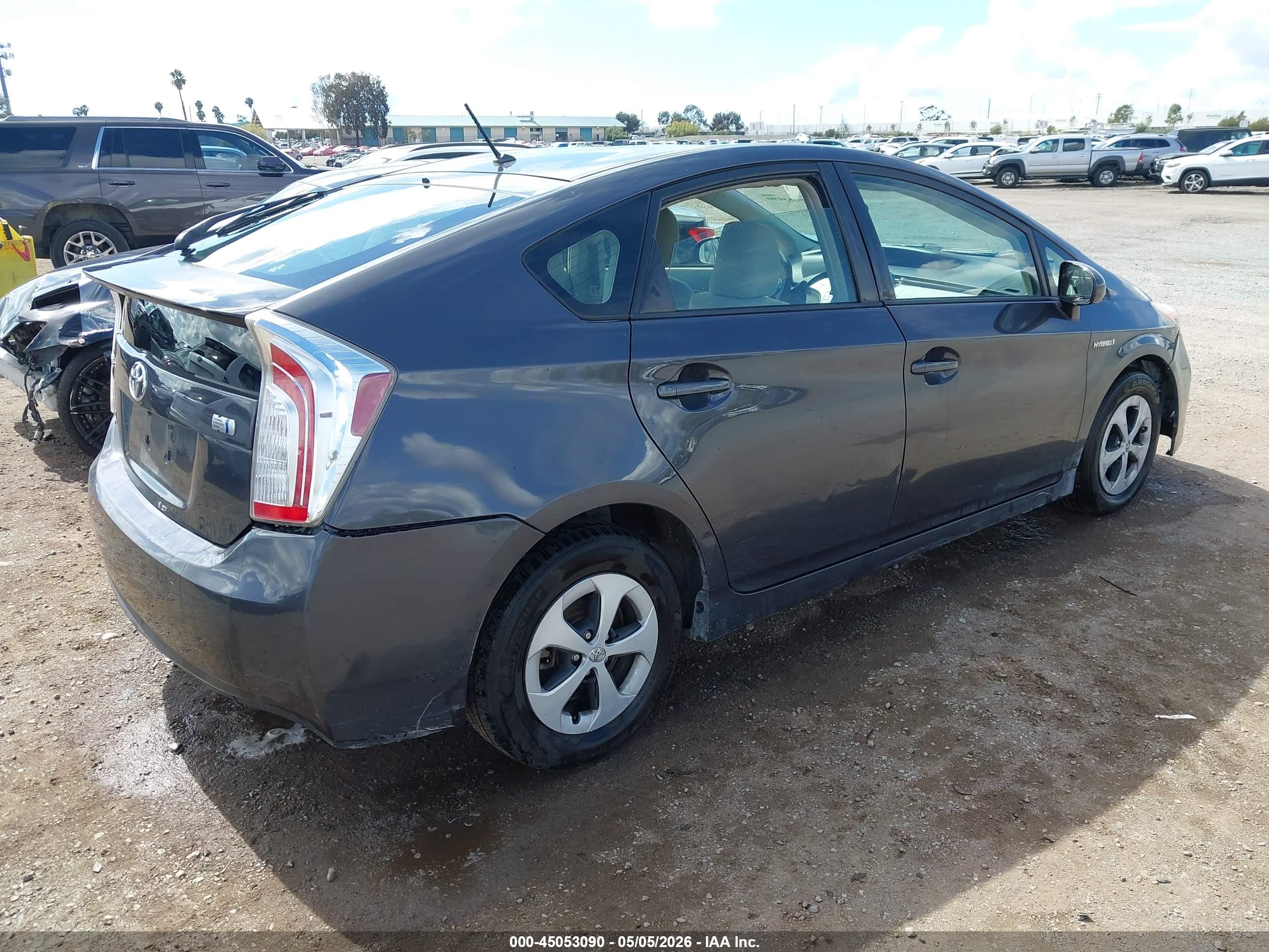 TOYOTA PRIUS image 4