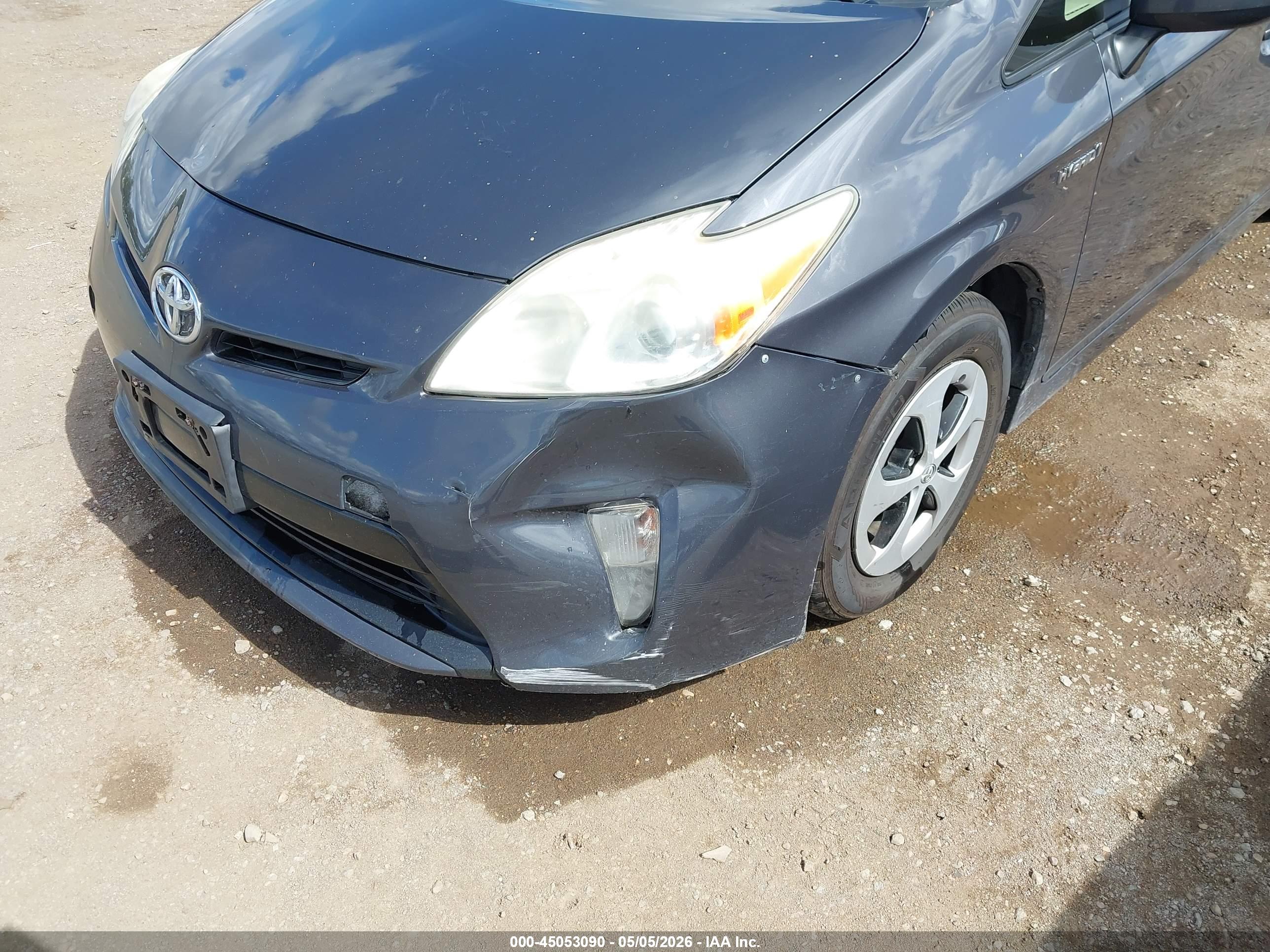TOYOTA PRIUS image 6