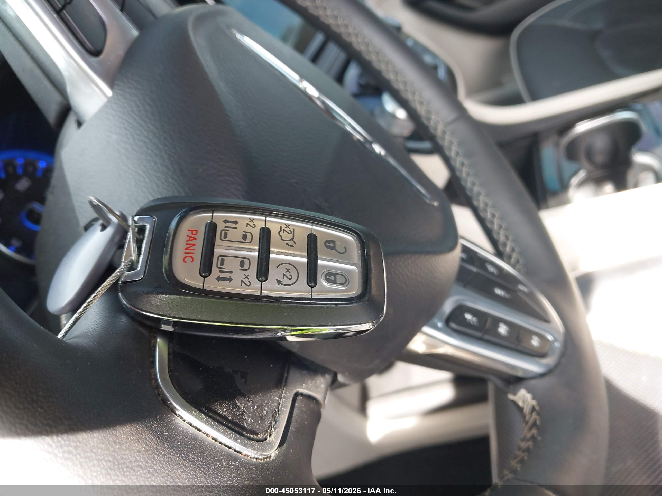 CHRYSLER PACIFICA image 11