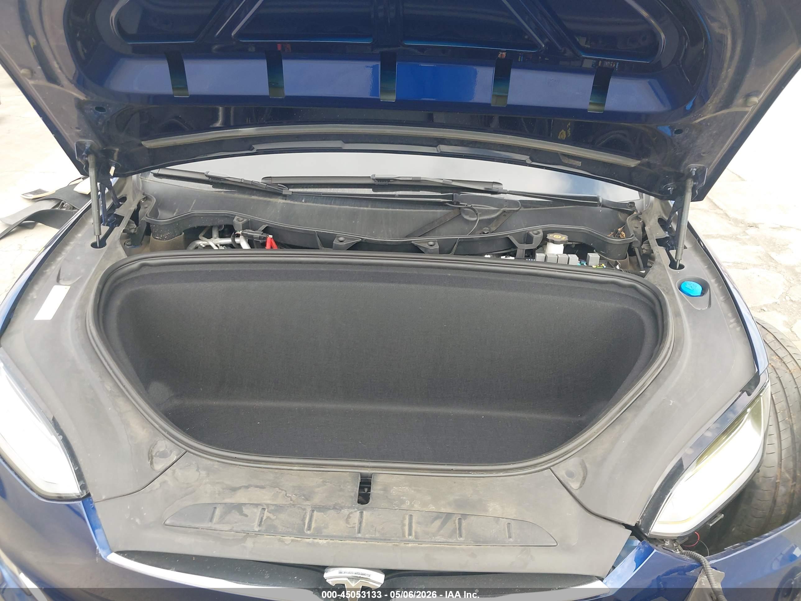 TESLA MODEL image 10