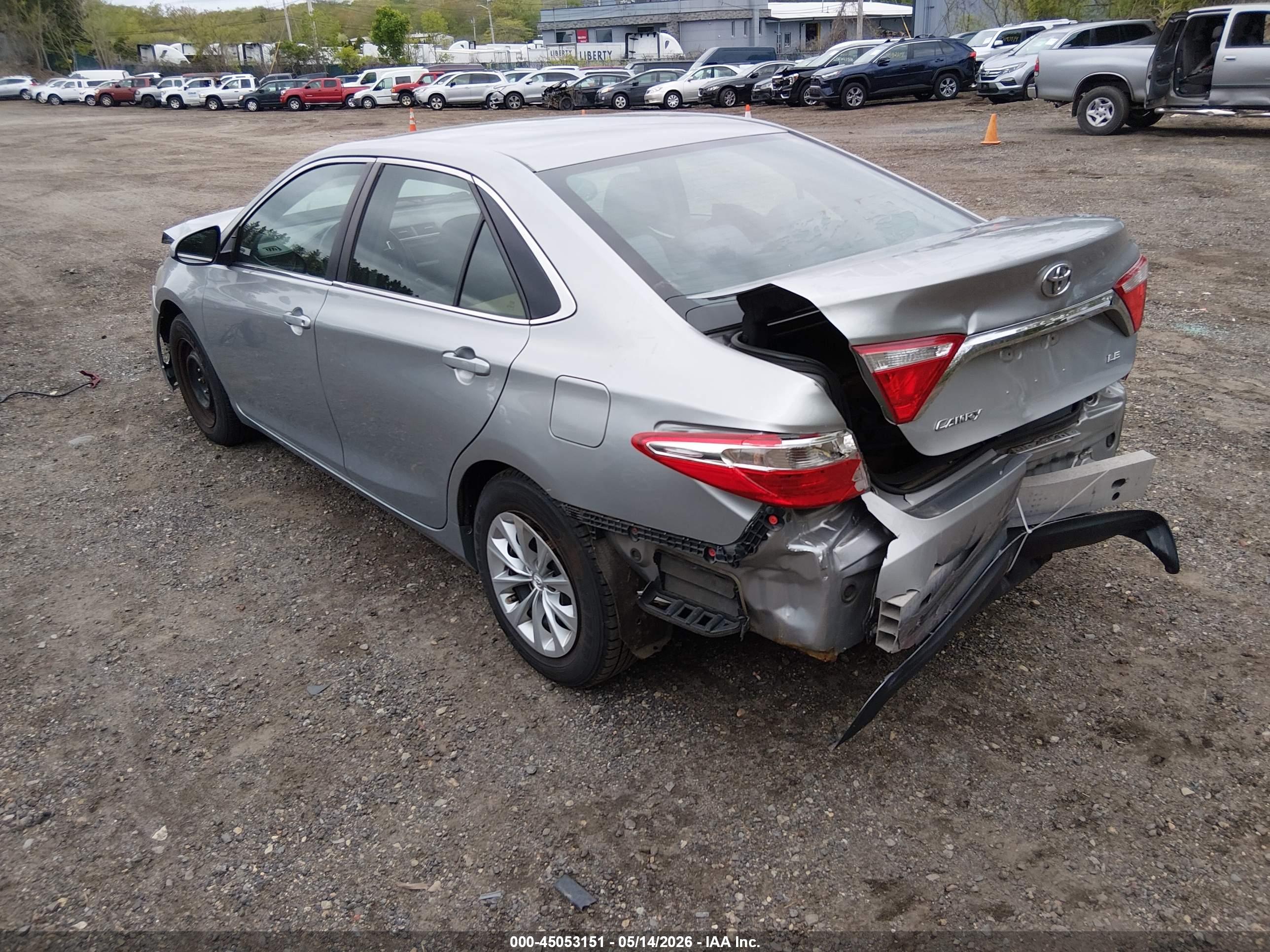 TOYOTA CAMRY image 3