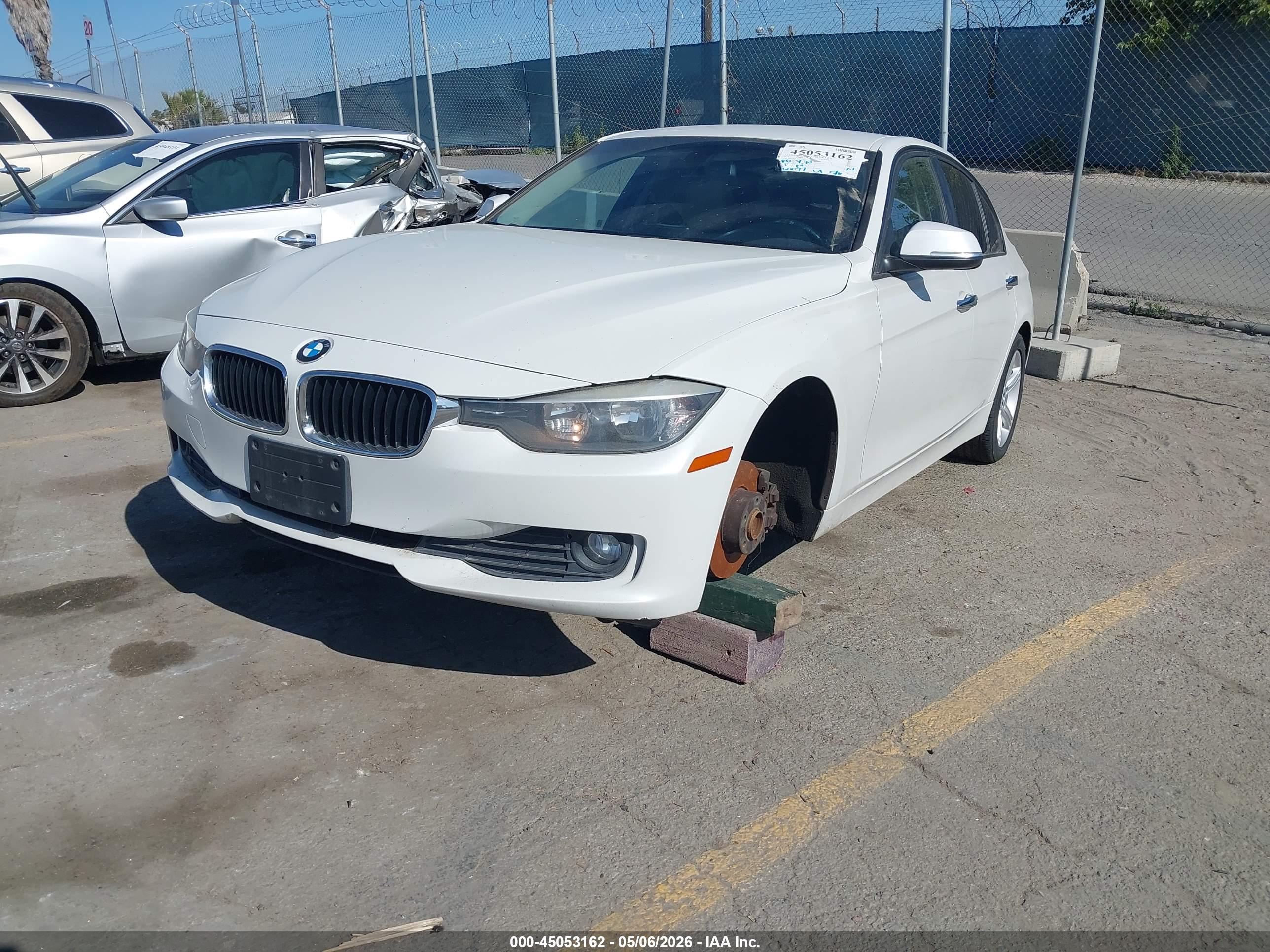 BMW 320I image 6