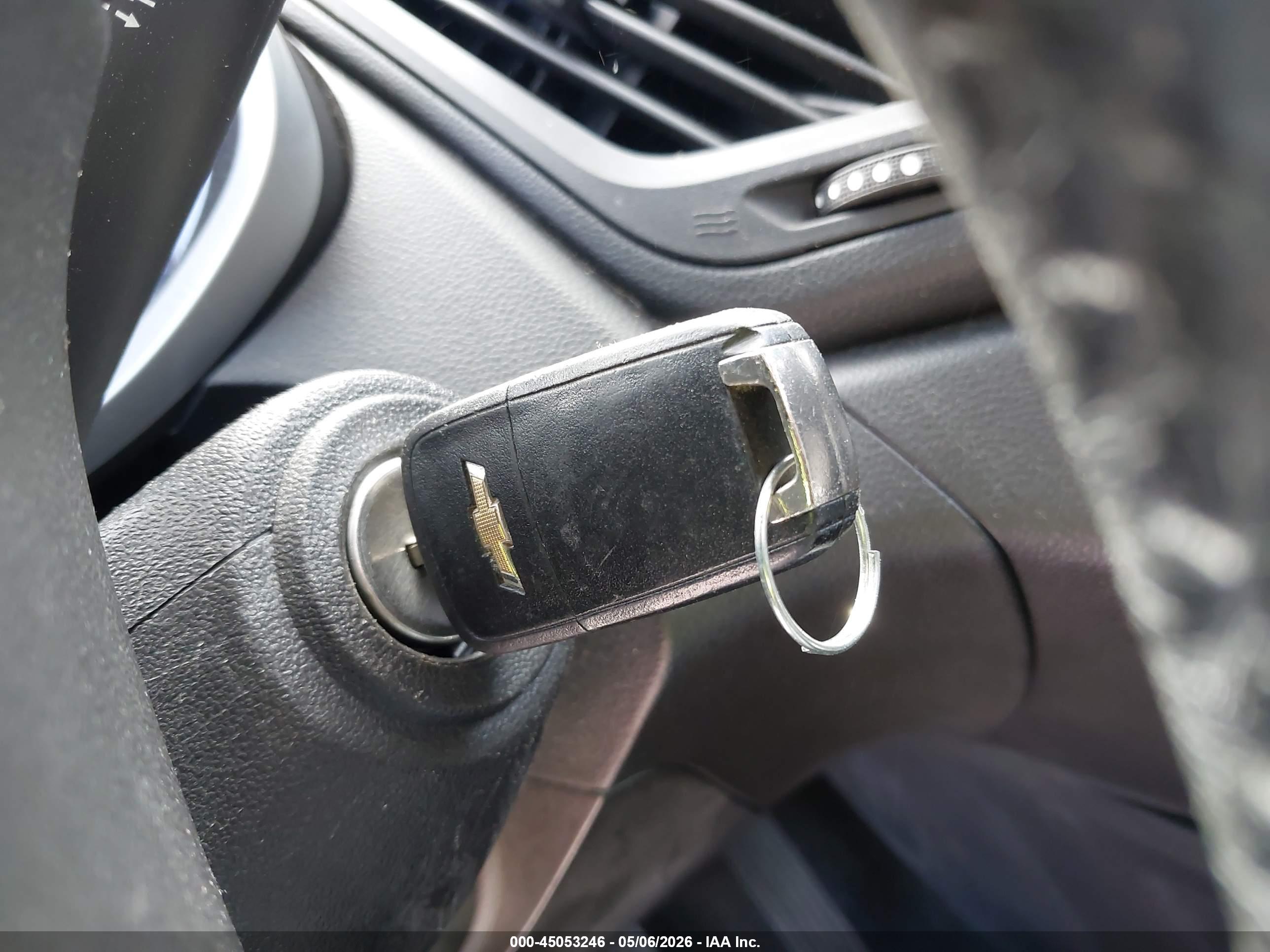 CHEVROLET EQUINOX image 11