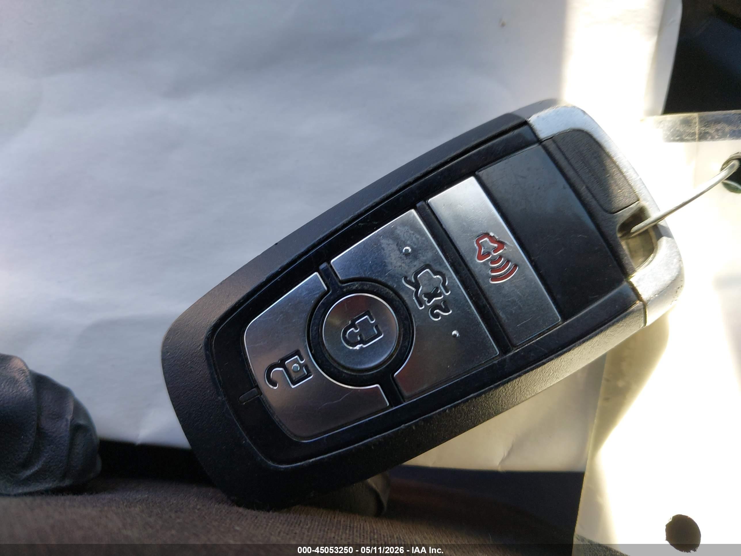 FORD FUSION image 11