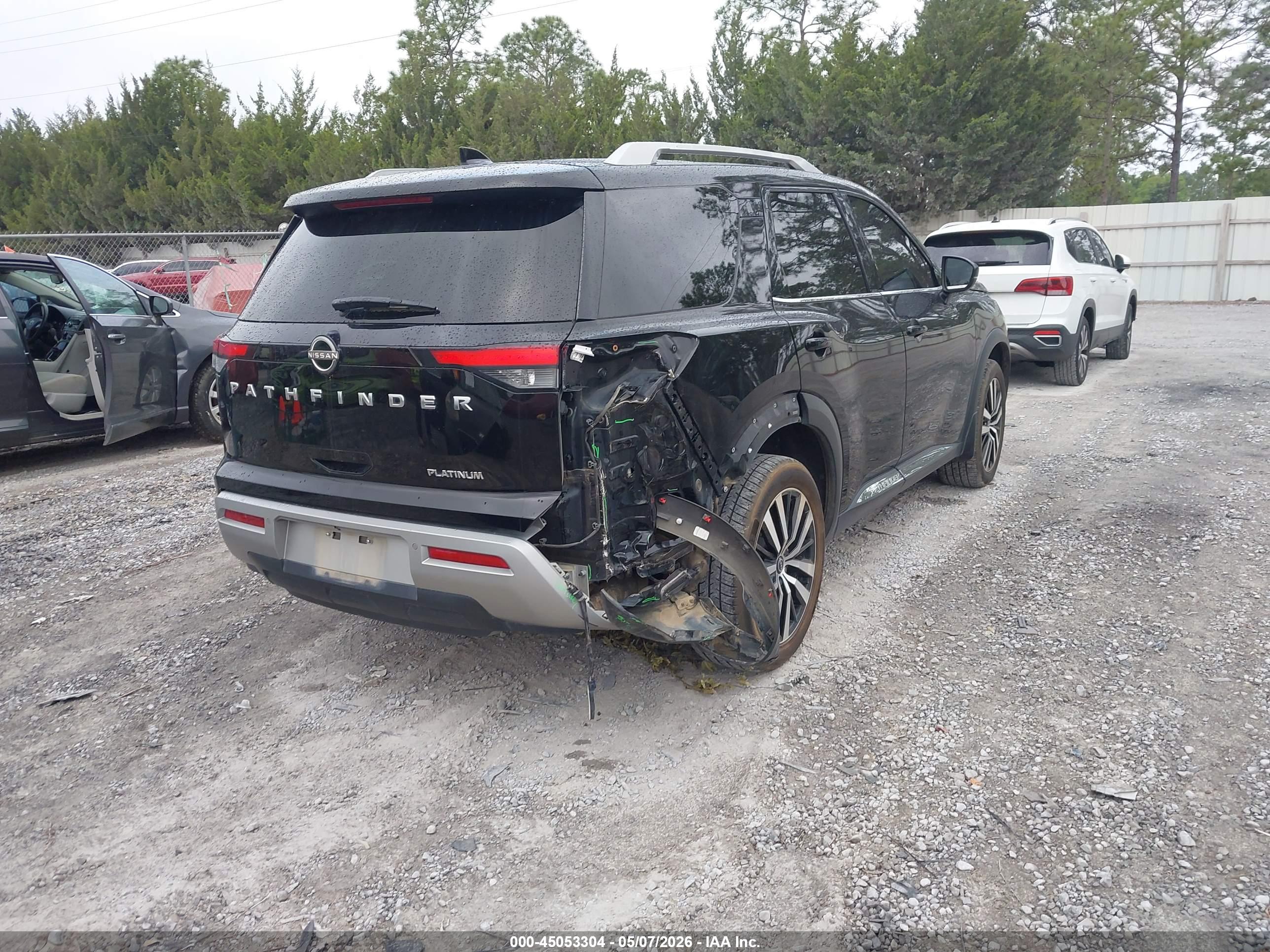 NISSAN PATHFINDER image 4