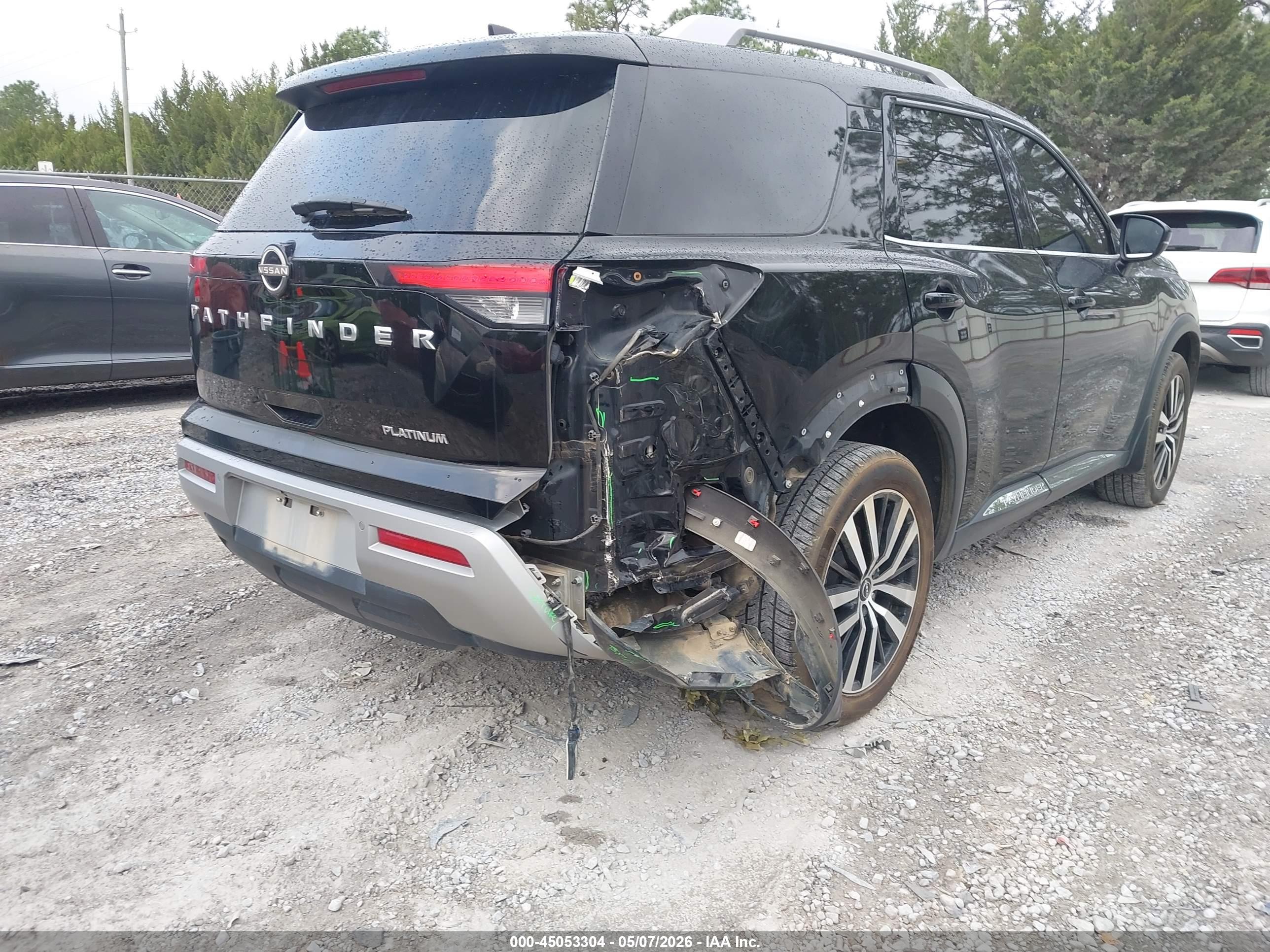 NISSAN PATHFINDER image 6