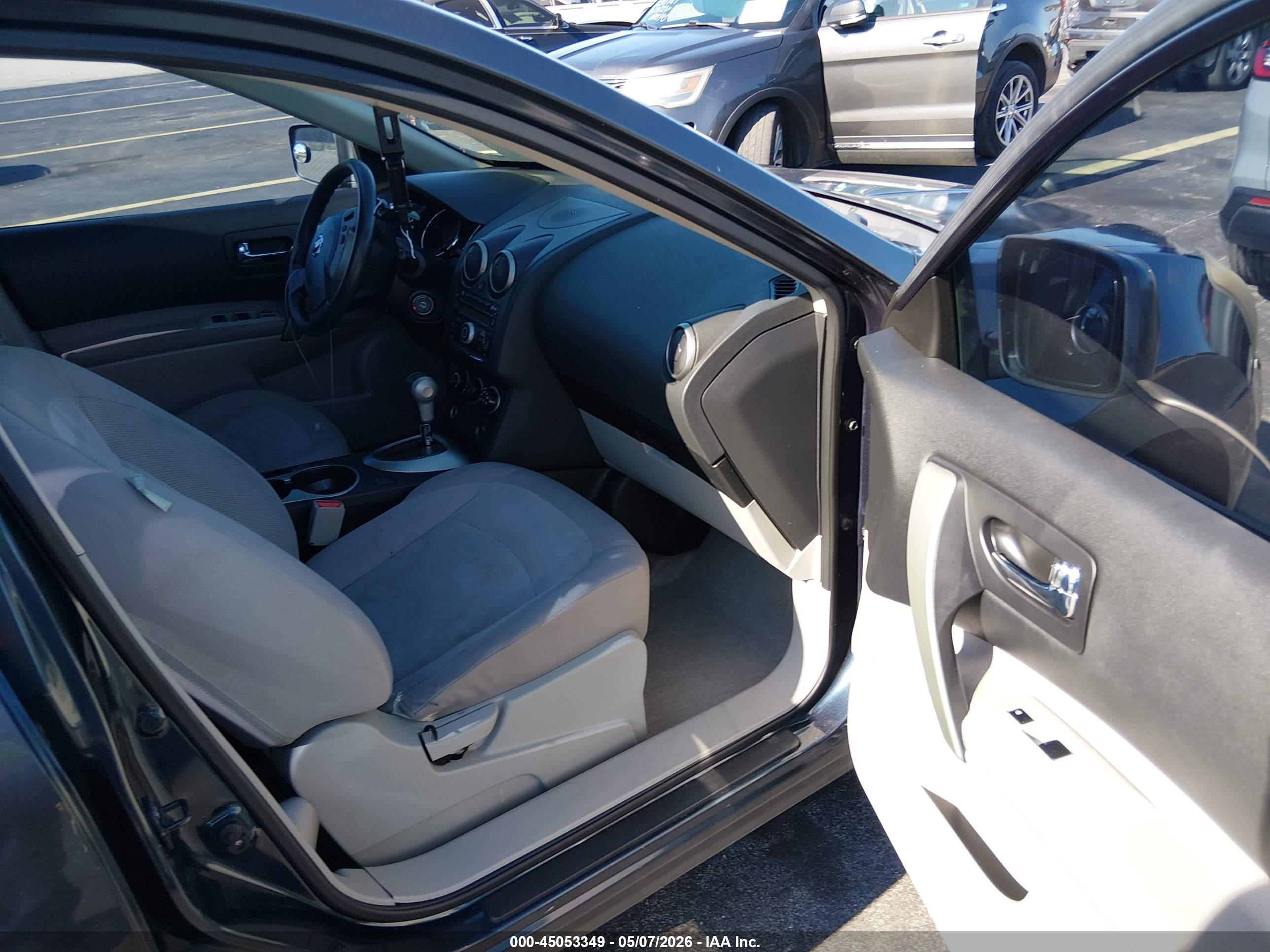 NISSAN ROGUE image 5