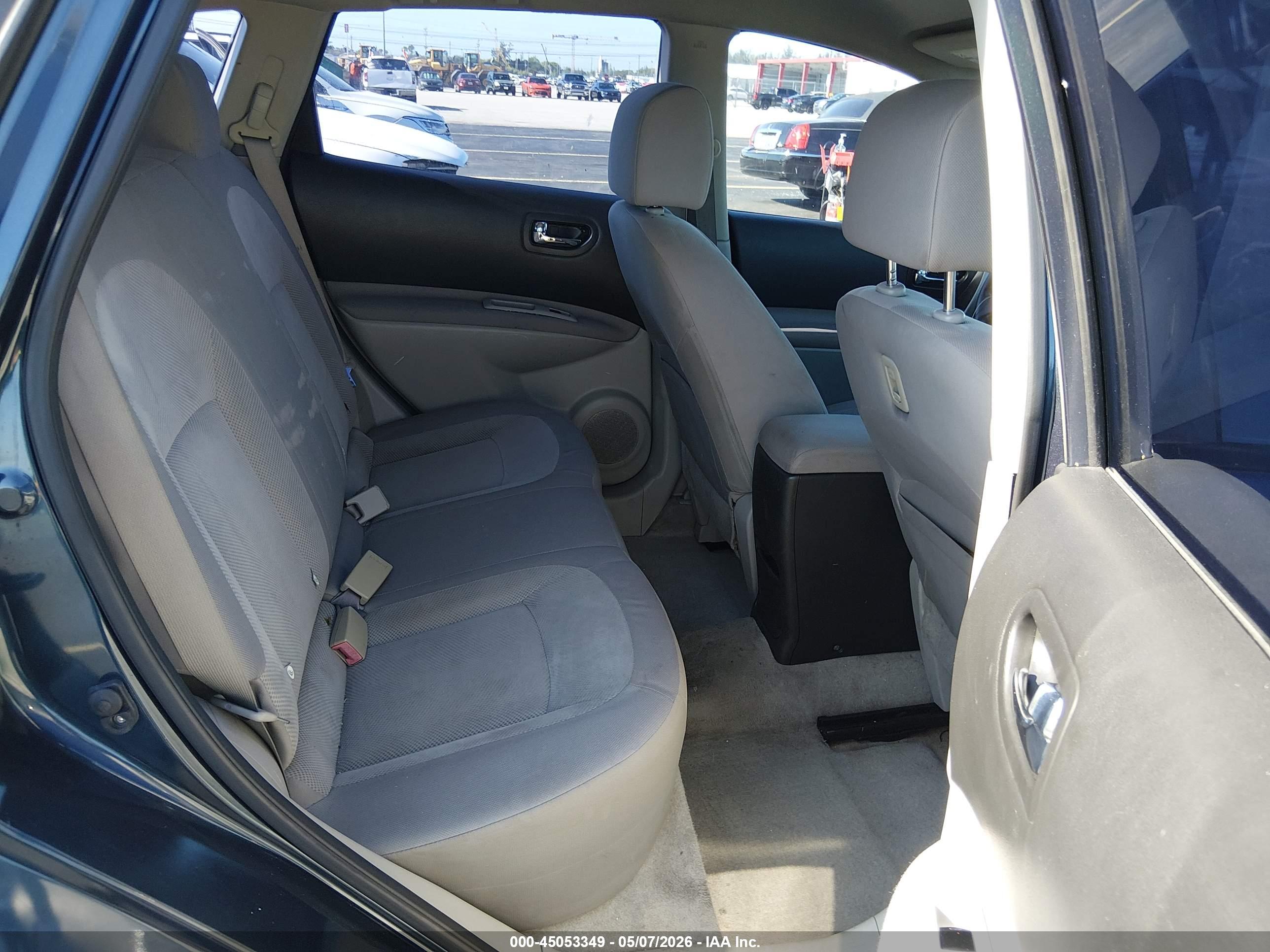 NISSAN ROGUE image 8