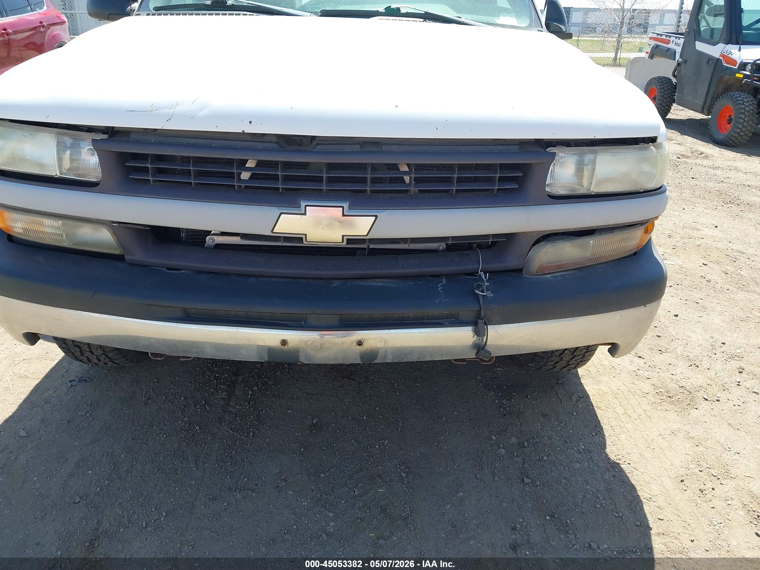 CHEVROLET SILVERADO image 6