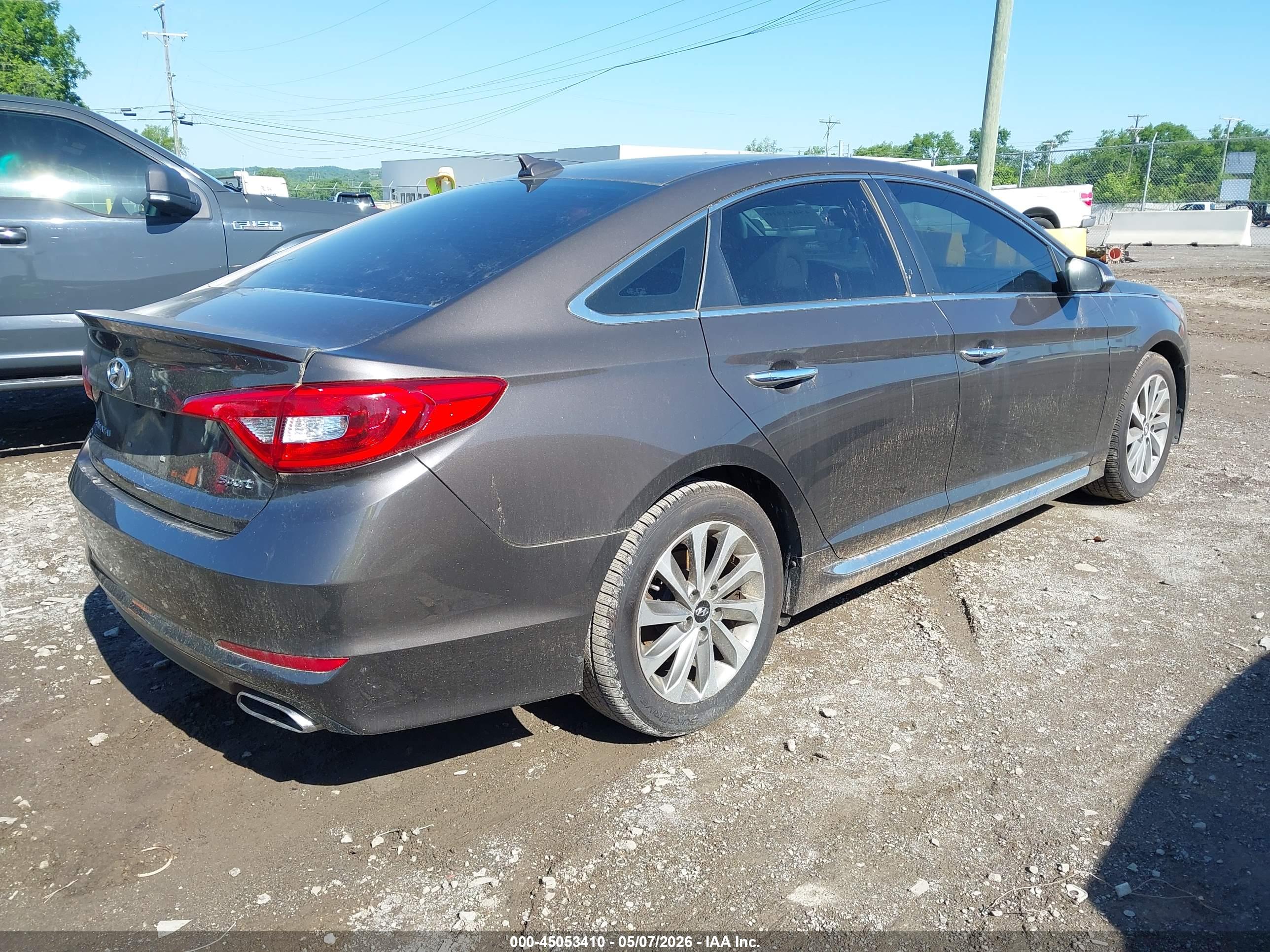 HYUNDAI SONATA image 4