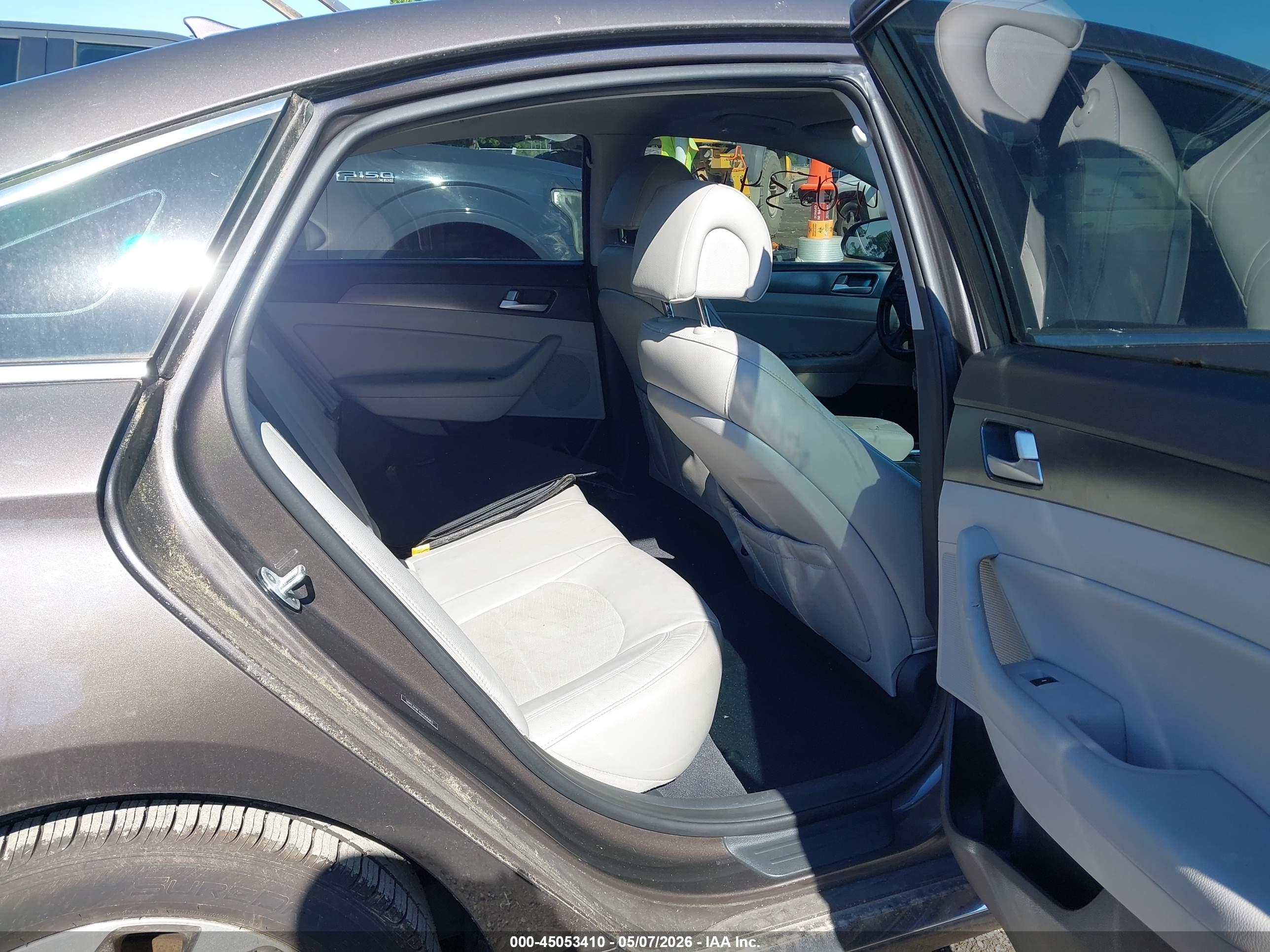 HYUNDAI SONATA image 8