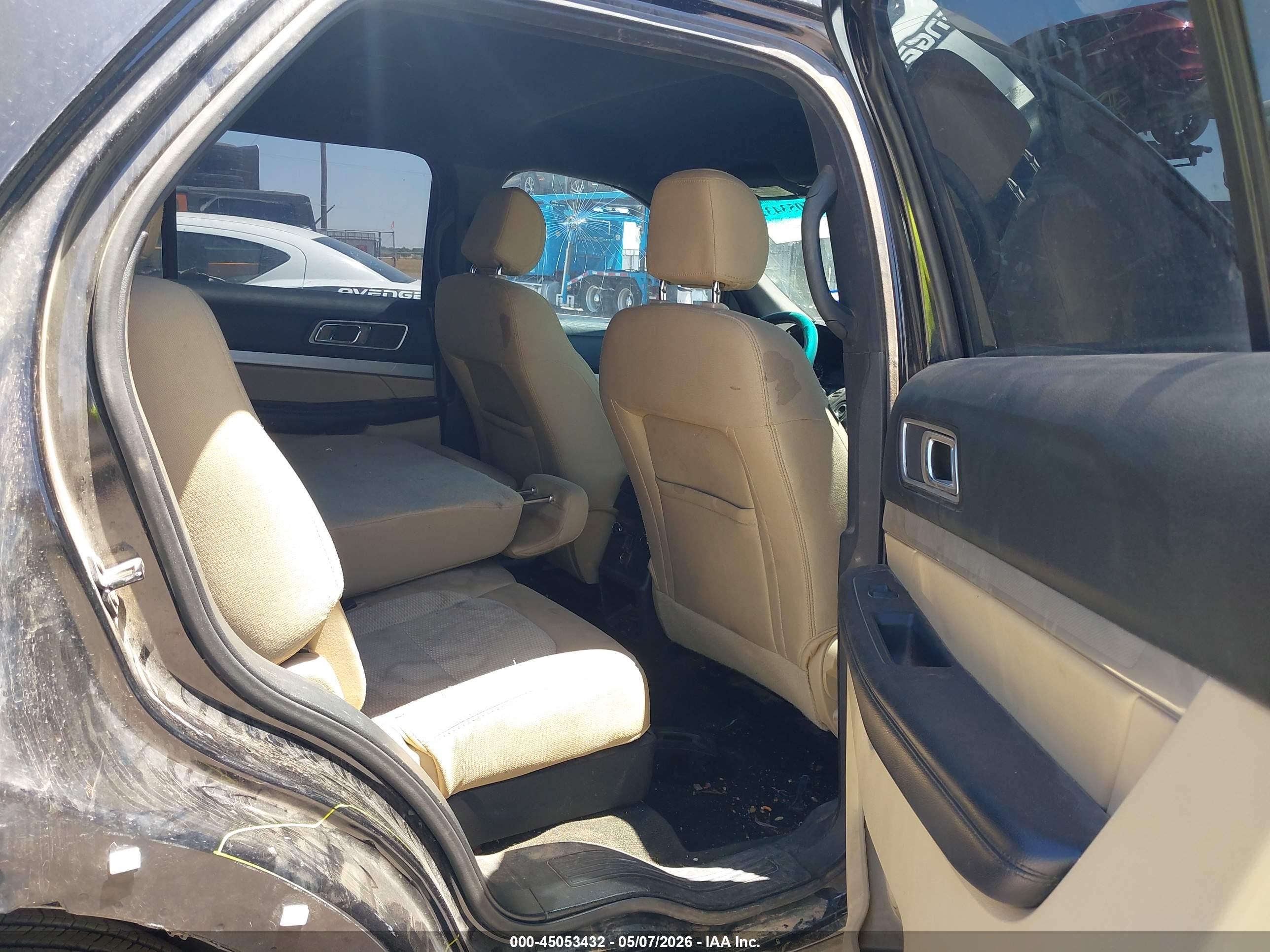 FORD EXPLORER image 8